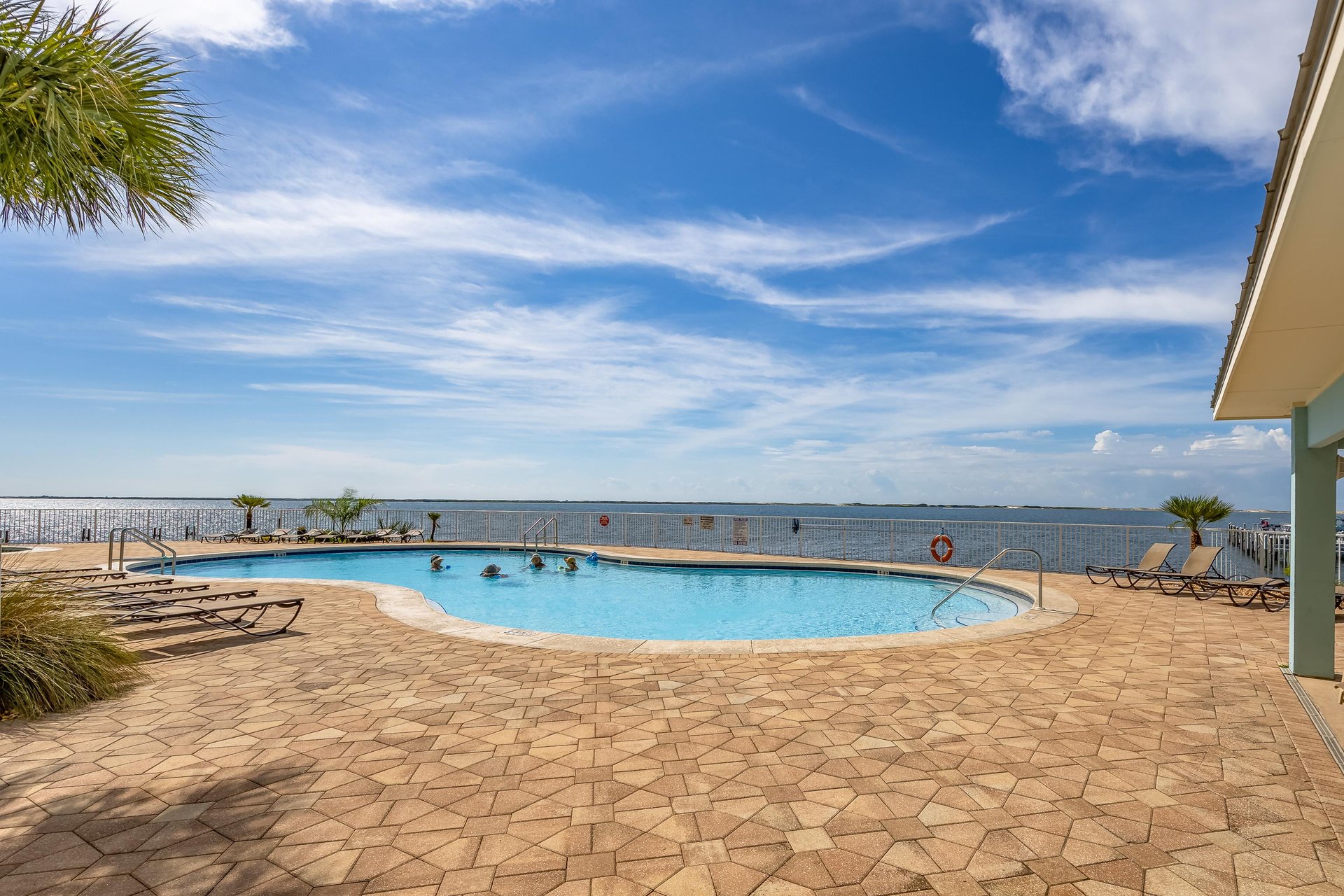 Harbour Pointe 605 by PKRM