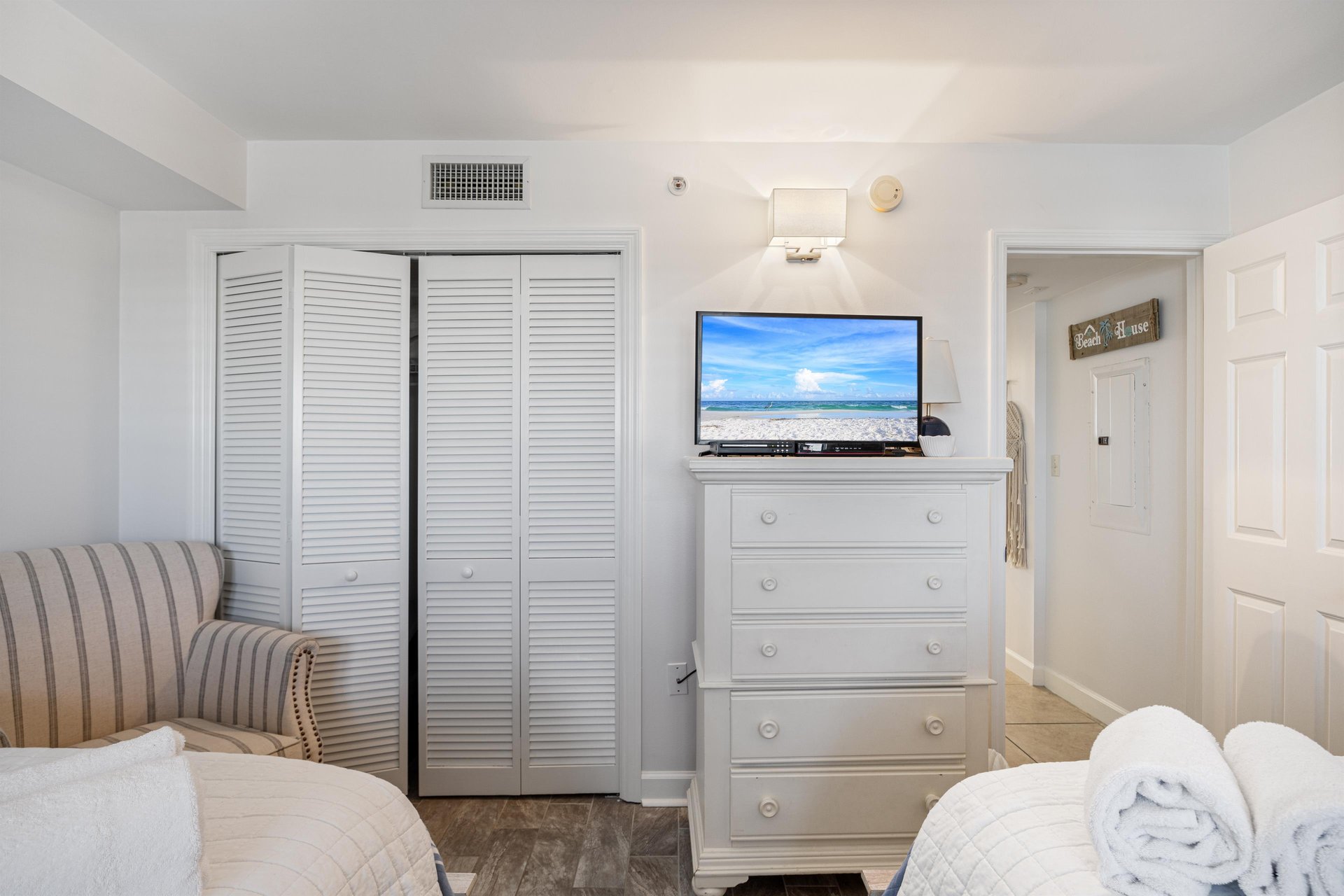 Sandy Key Unit 513 by PKRM