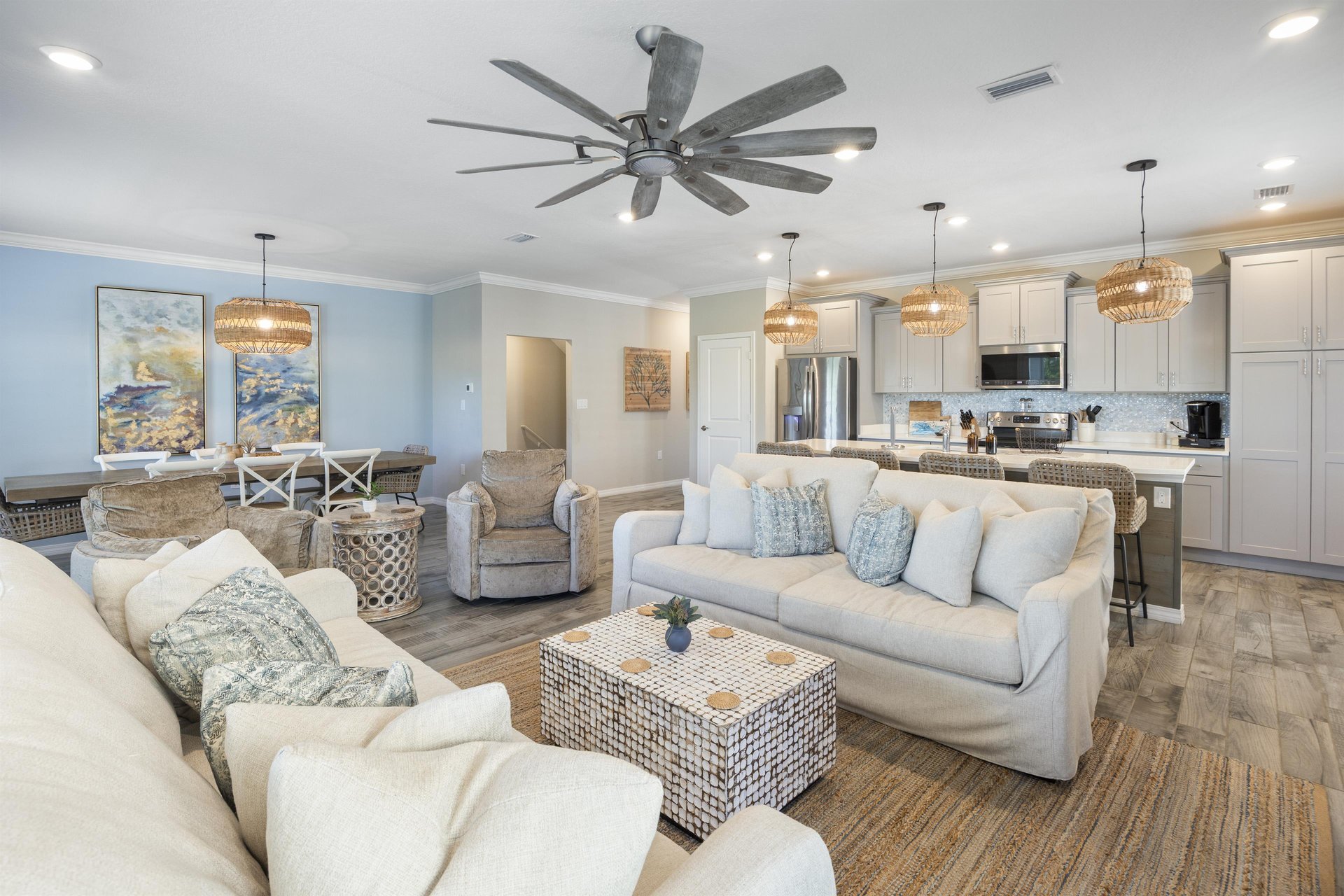 Gorgeous interior. Upscale coastal