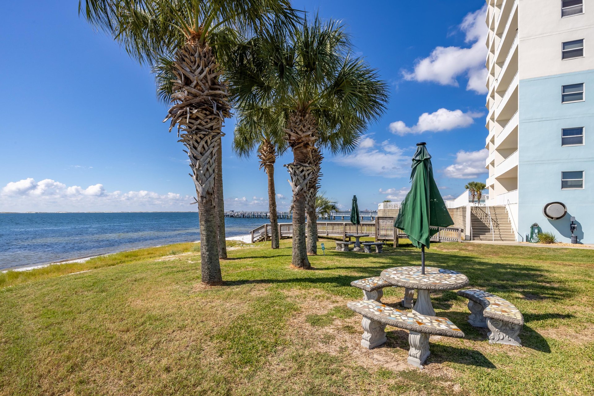 The Grounds at Harbour Pointe.