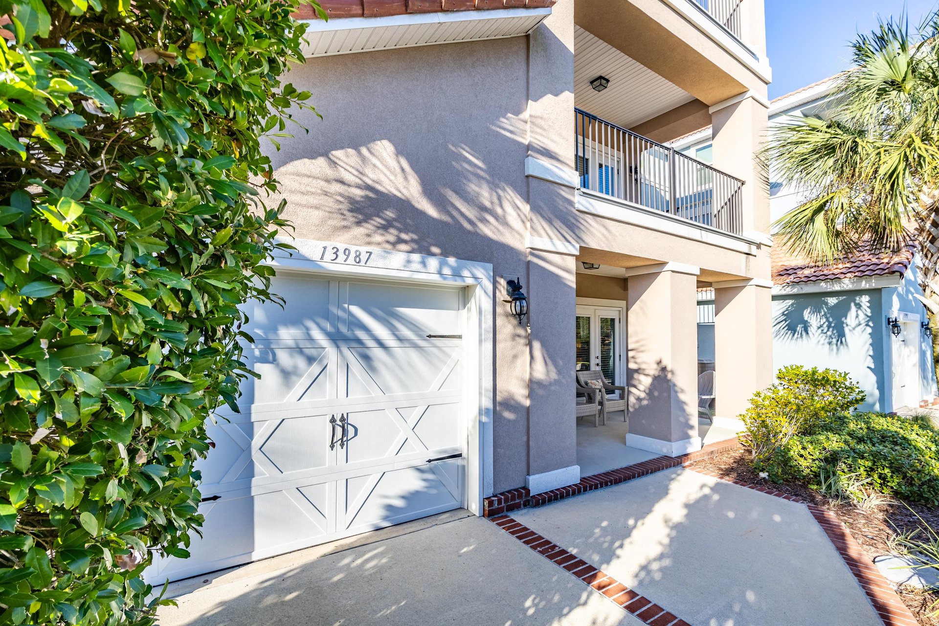 Arborgate Sunkissed Seahorse at 13987 Hanging Branch Way