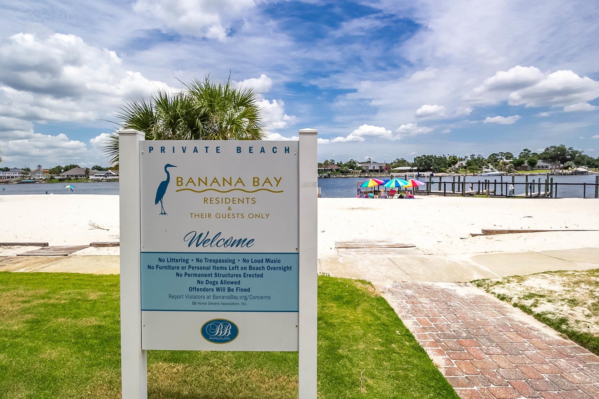 Banana Bay 13912 Playa Way
