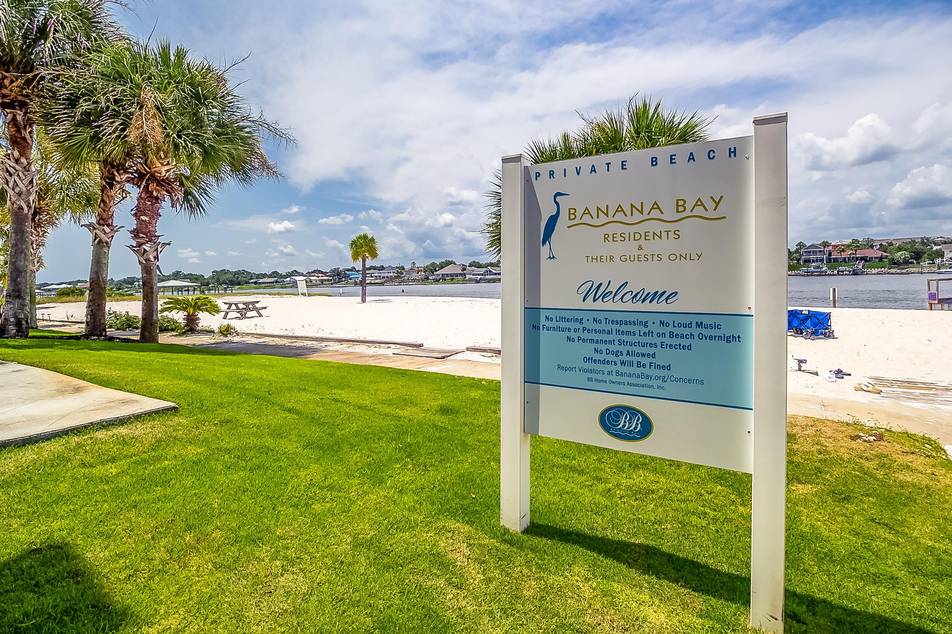 Banana Bay 13912 Playa Way
