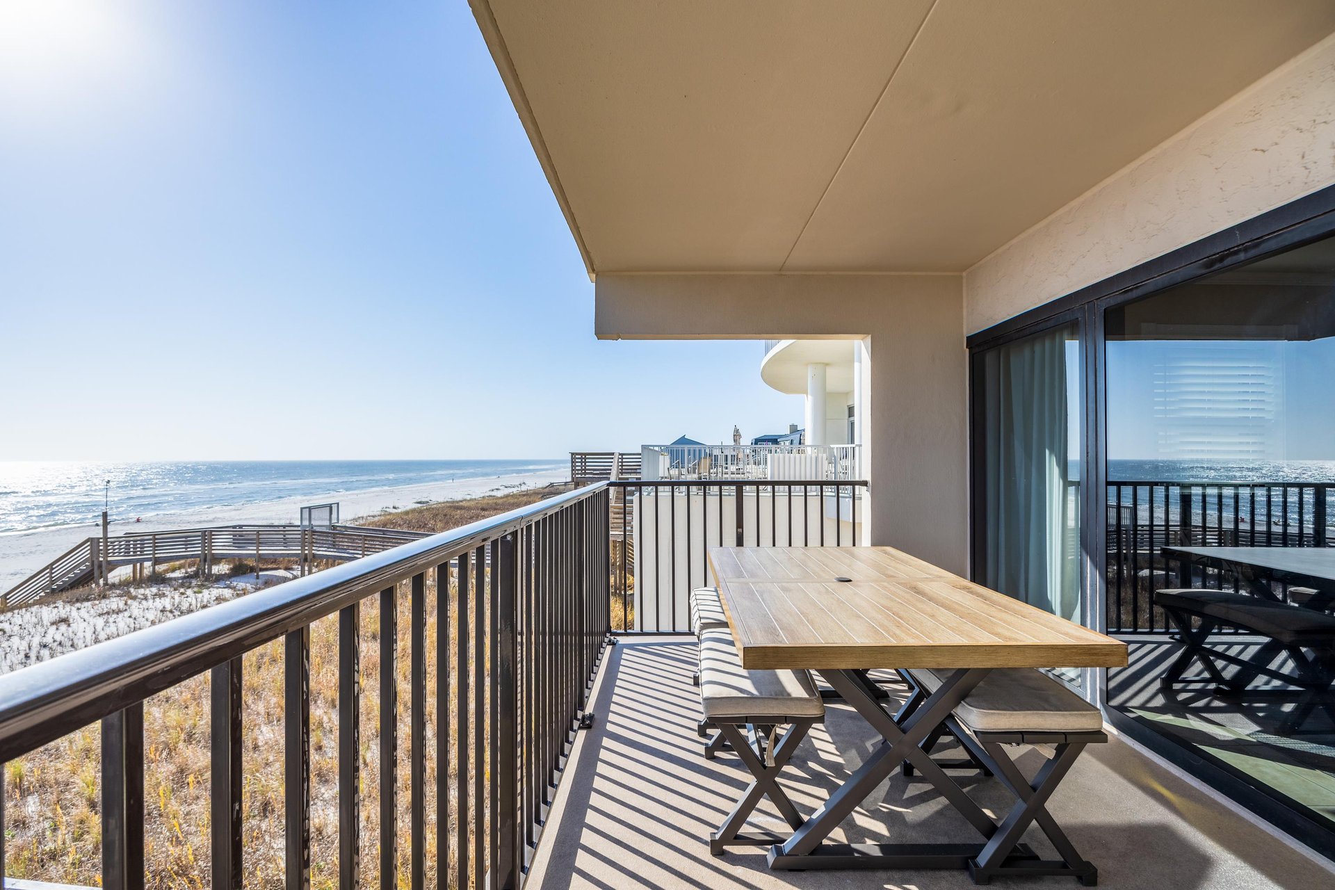 Enjoy breakfast, lunch or dinner from the balcony and enjoy the sunrise  sunset
