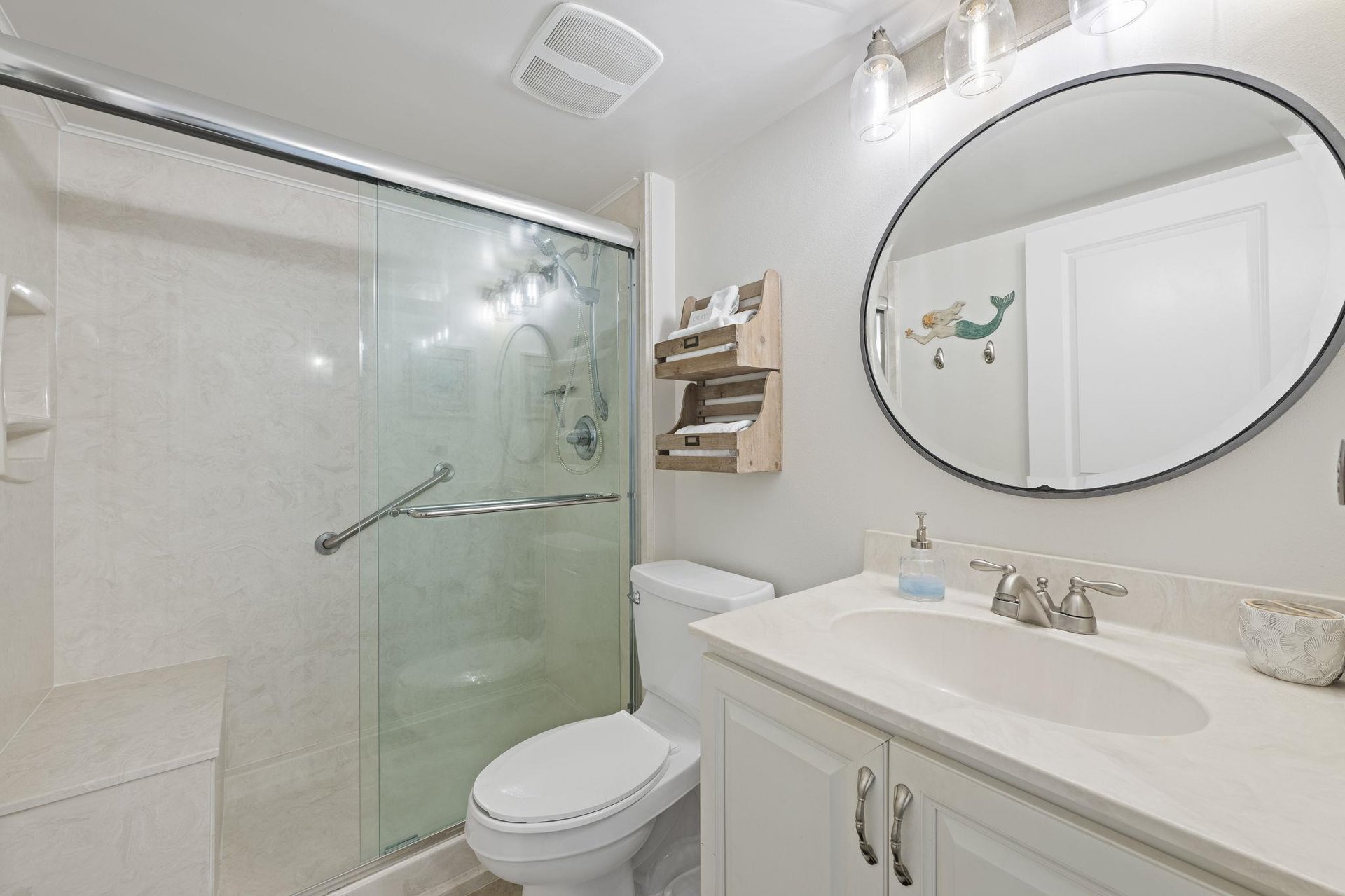 Full Bath with tubshower combo for soaking or showering.