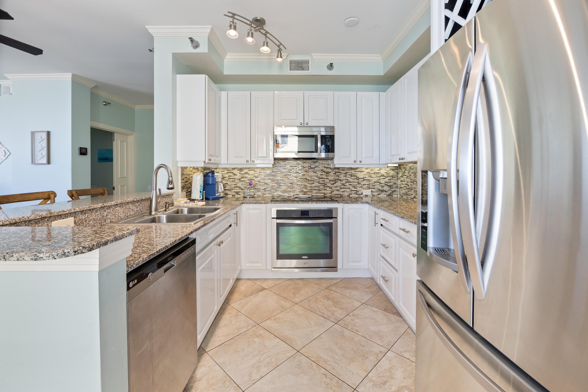 Seaside Sanctuary Beach Colony39s Beachfront Condo Invites T