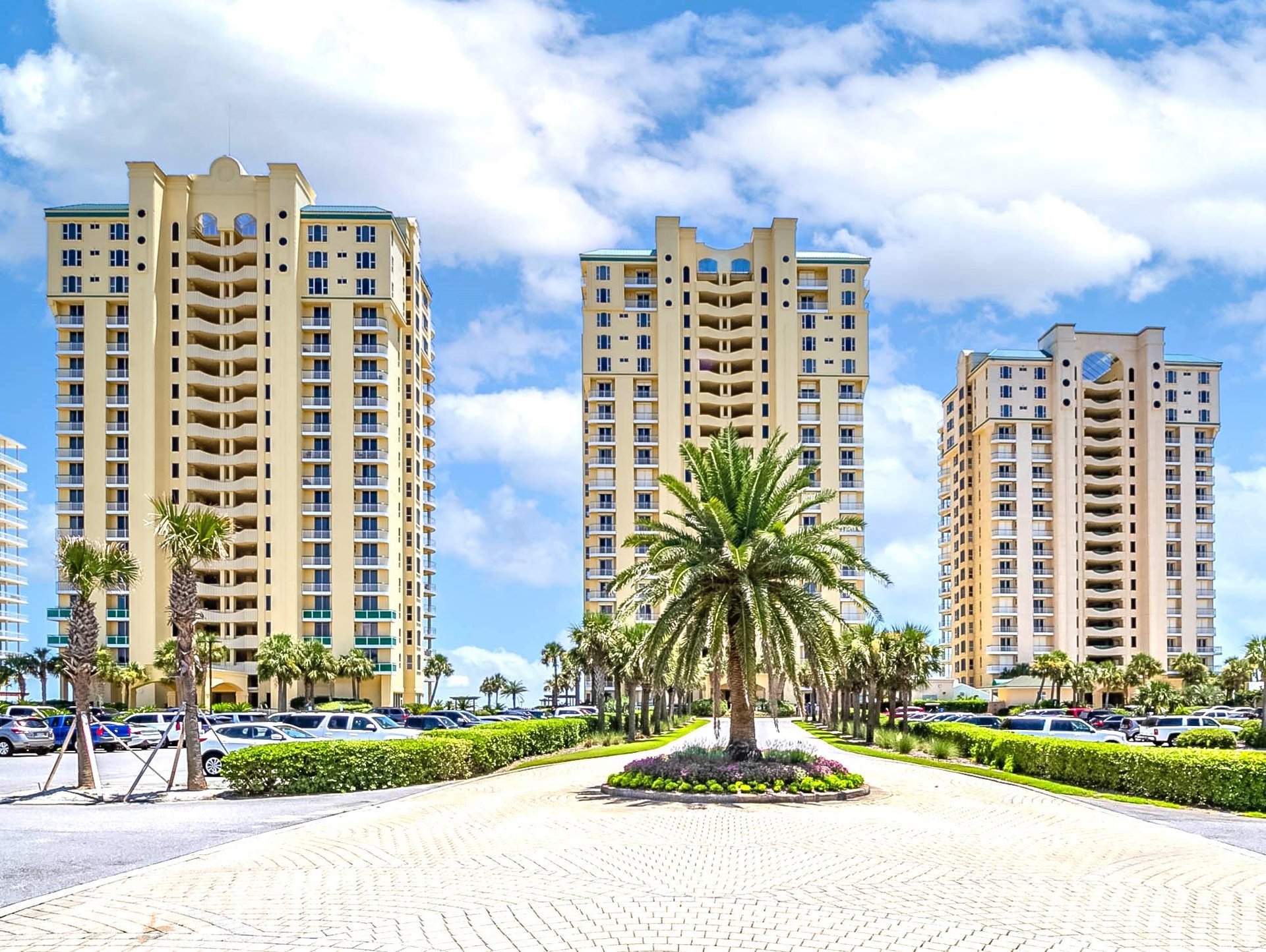 Seaside Sanctuary Beach Colony39s Beachfront Condo Invites T