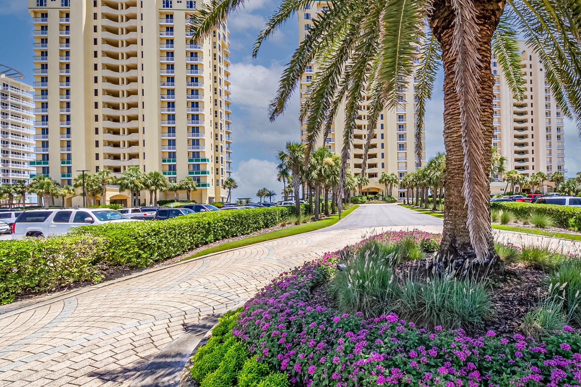 Seaside Sanctuary Beach Colony39s Beachfront Condo Invites T