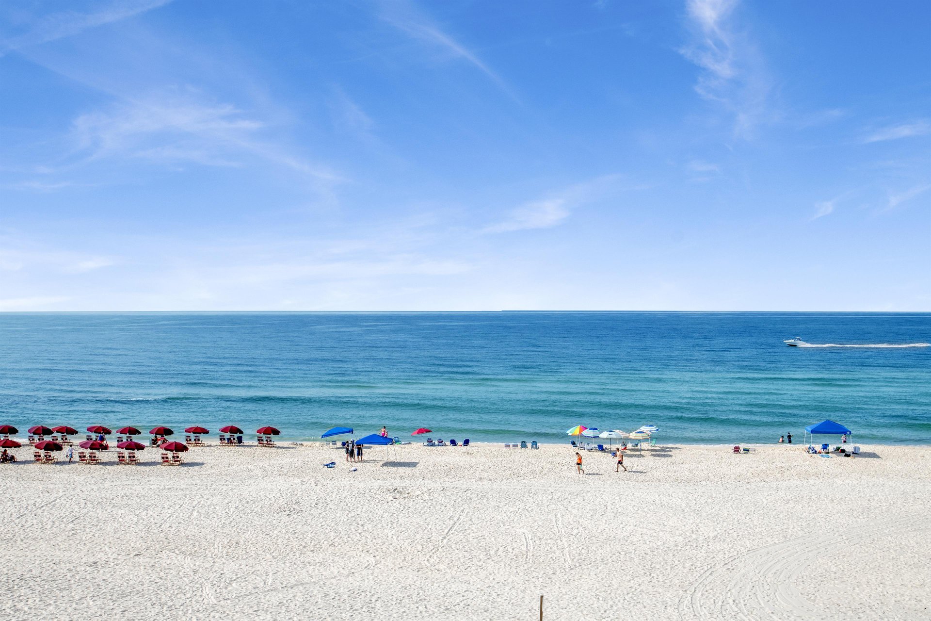 Ocean Breeze East 404 by PKRM