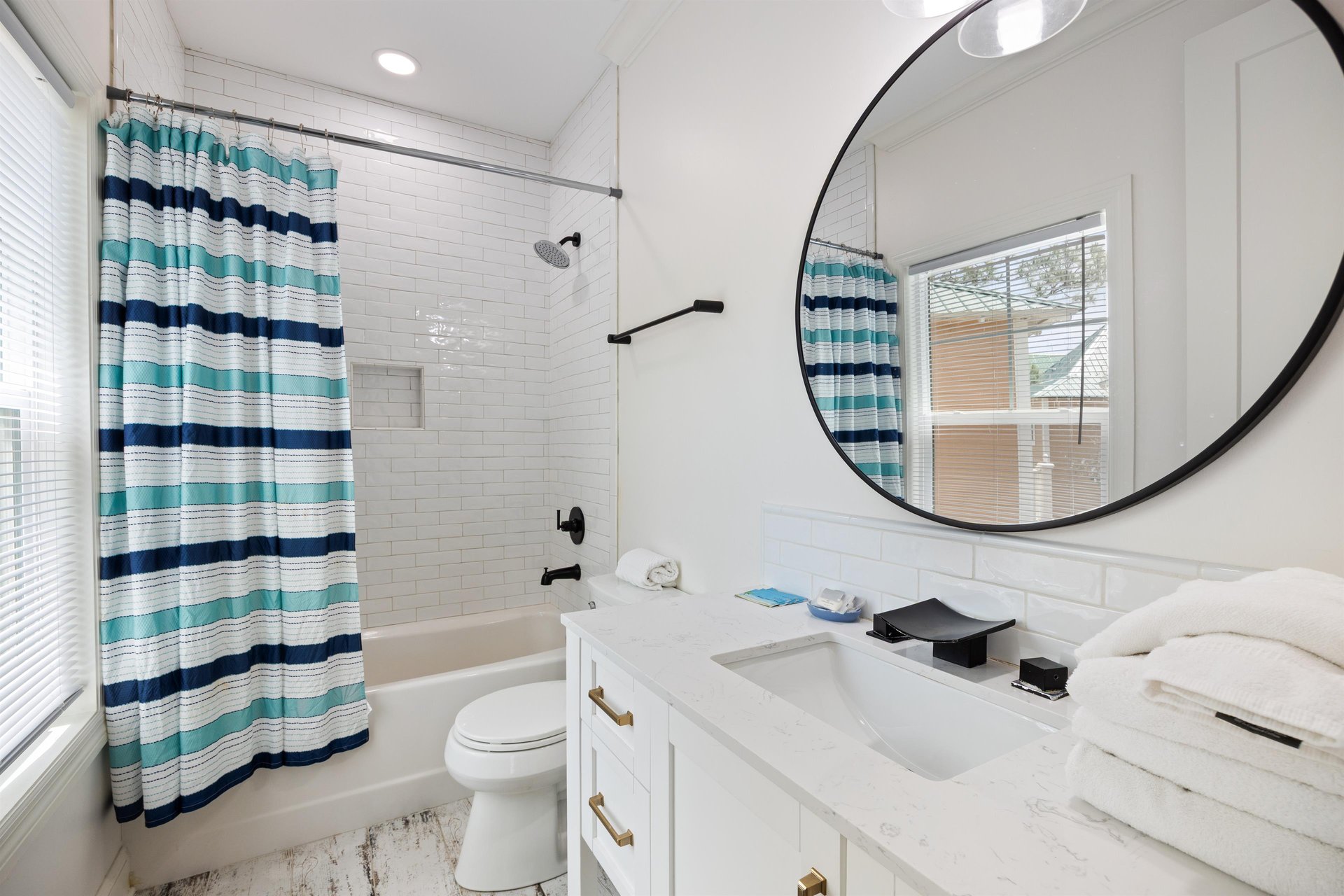 Perdi Paradise 11A by PKRM