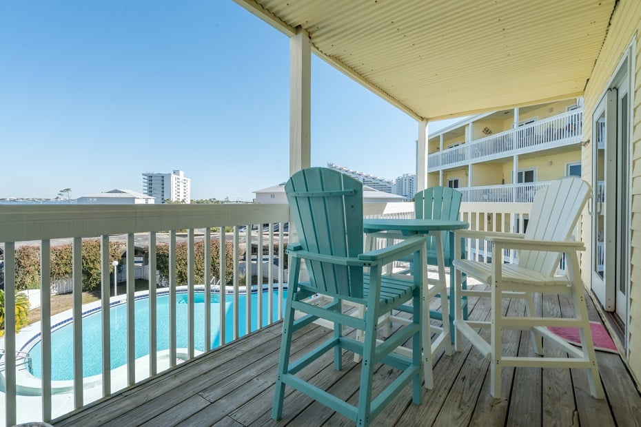 3 Docks on Old River 11B Balcony
