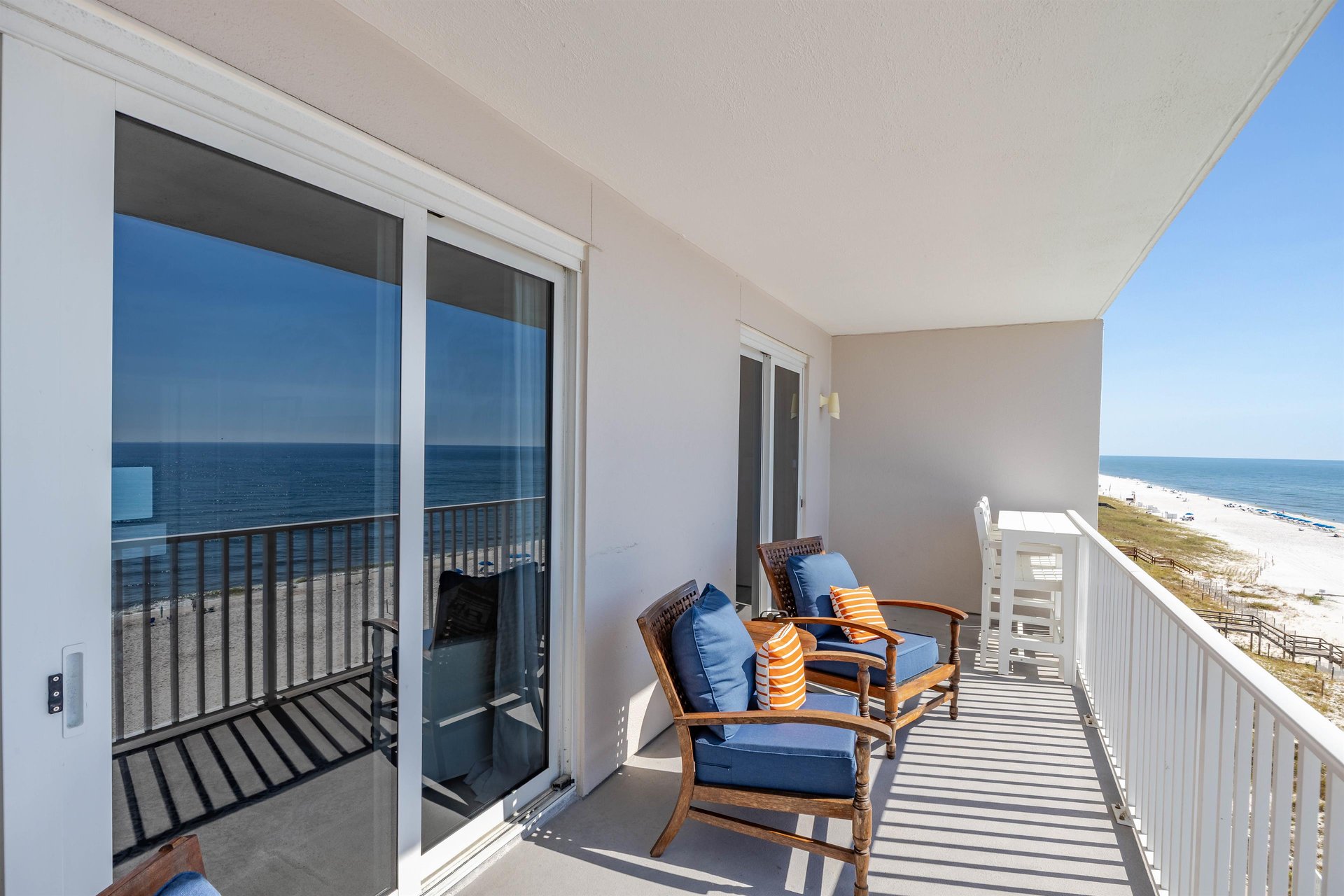 Come sit on the balcony.