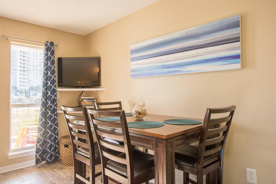 18 Grand Caribbean West 116 Dining Area