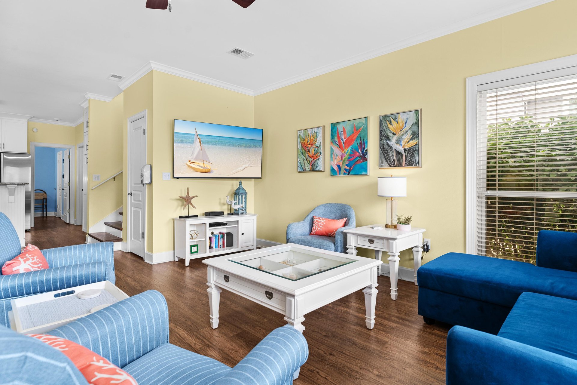 Open Living Area comfortable for Everyone