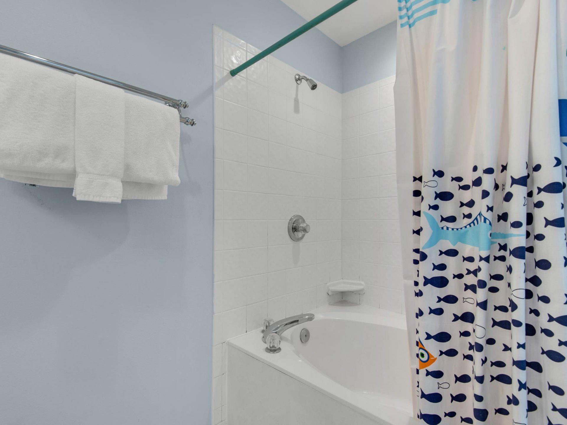 TubShower Combo in Loft Bath