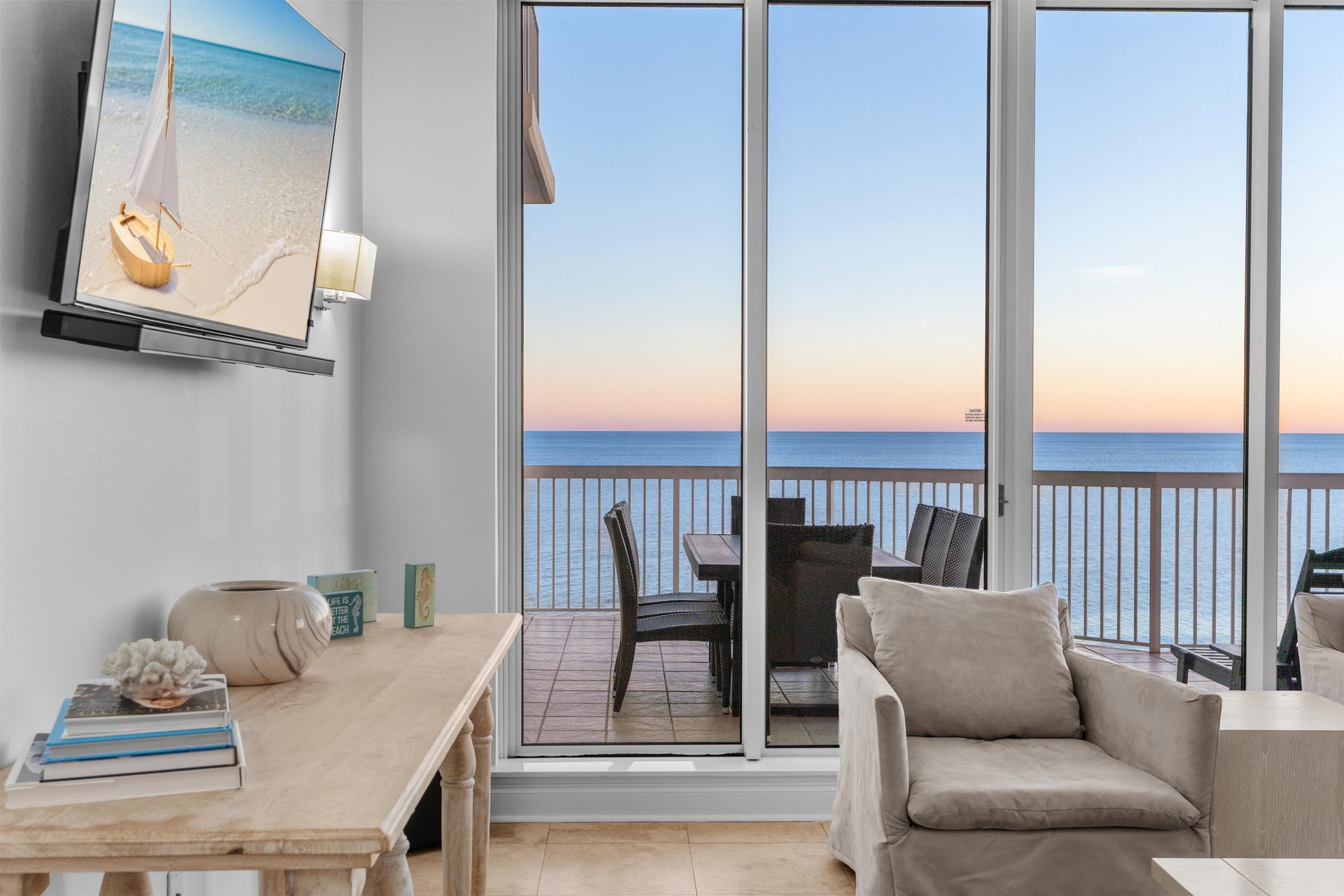 Living Room with Amazing View