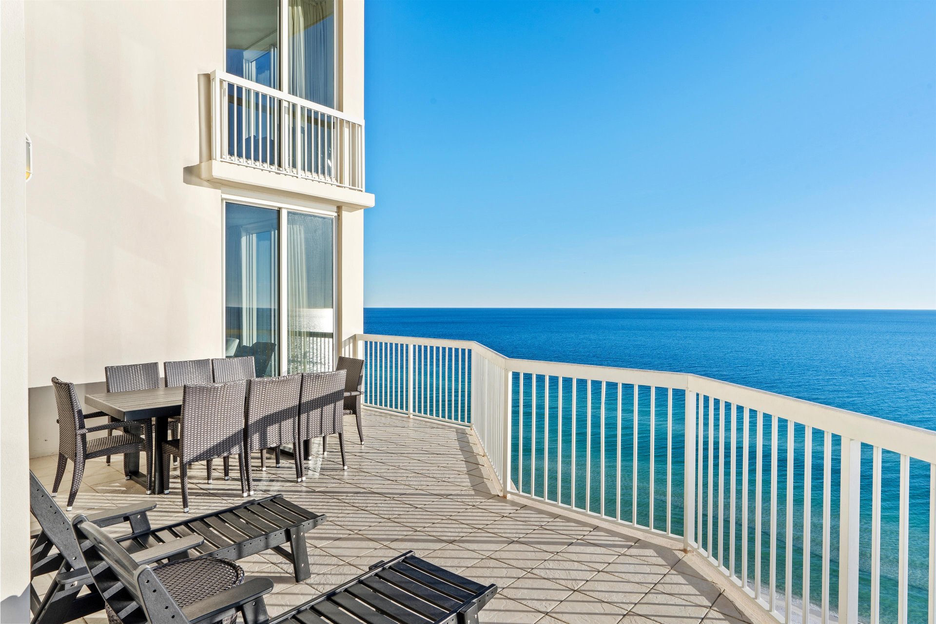 Gulf Front Penthouse with Private Balcony