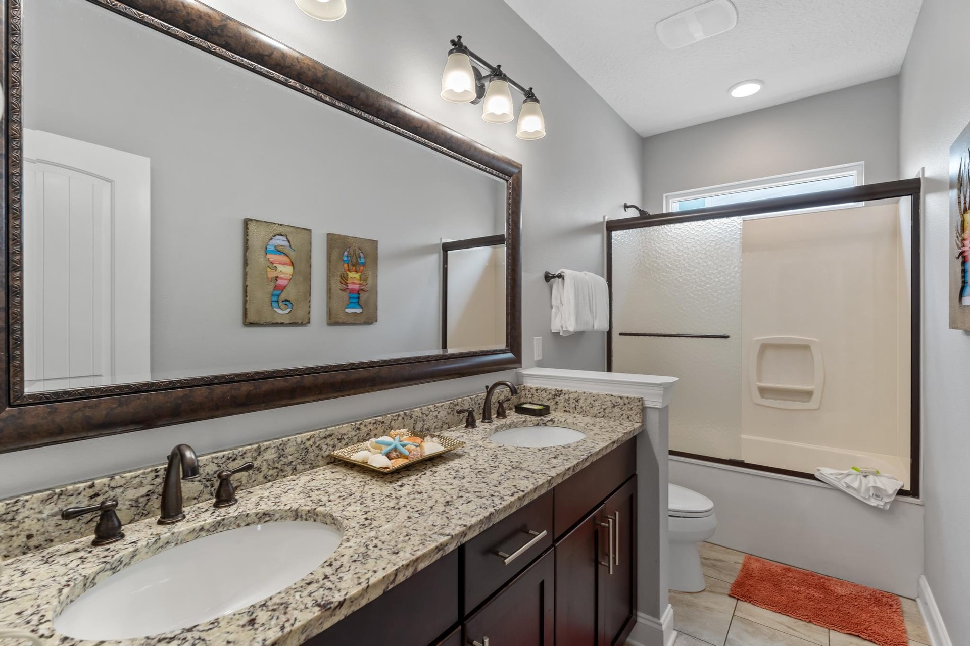 2nd Floor Full Guest Bathroom 2