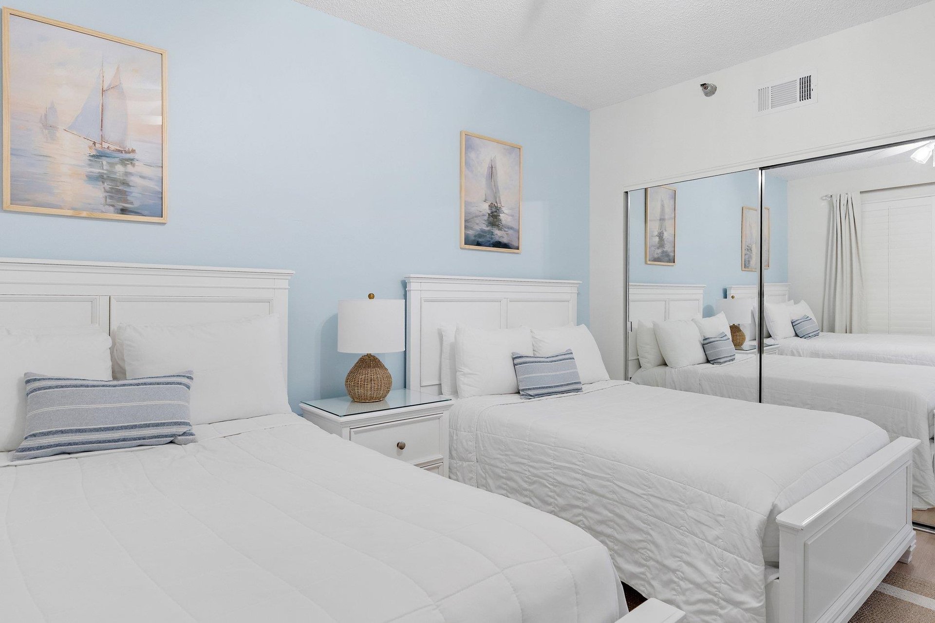 Guest Bedroom 2 Double Beds