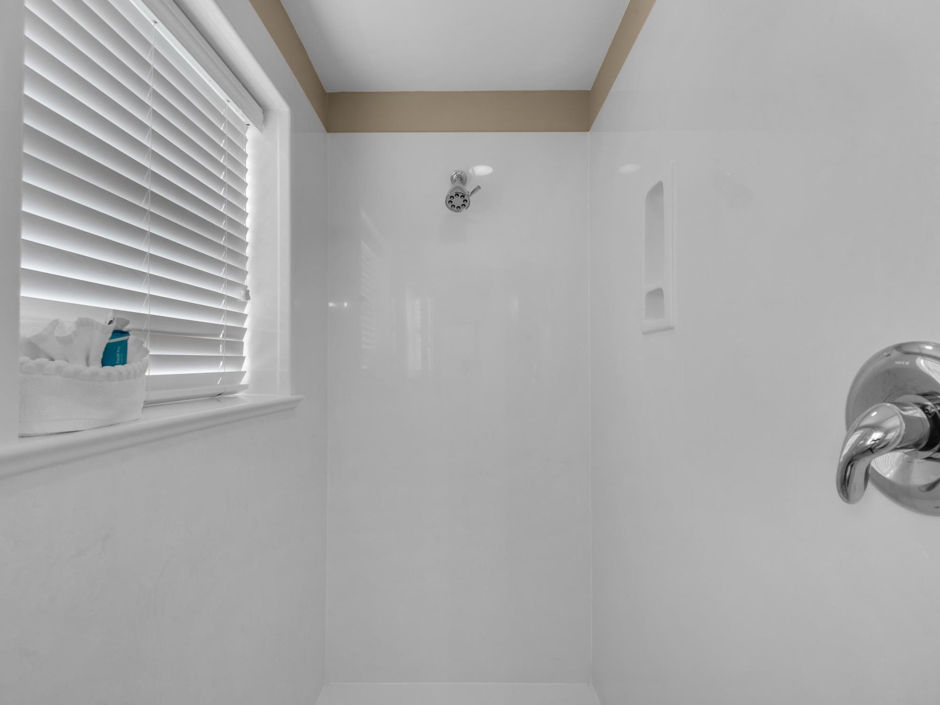 Guest Bathroom 3 with Walkin Shower