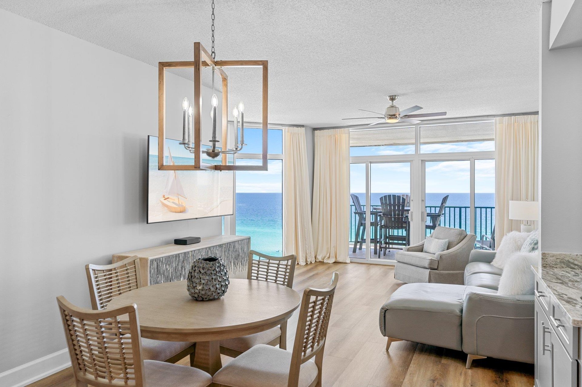 Welcome to Jade East 1020