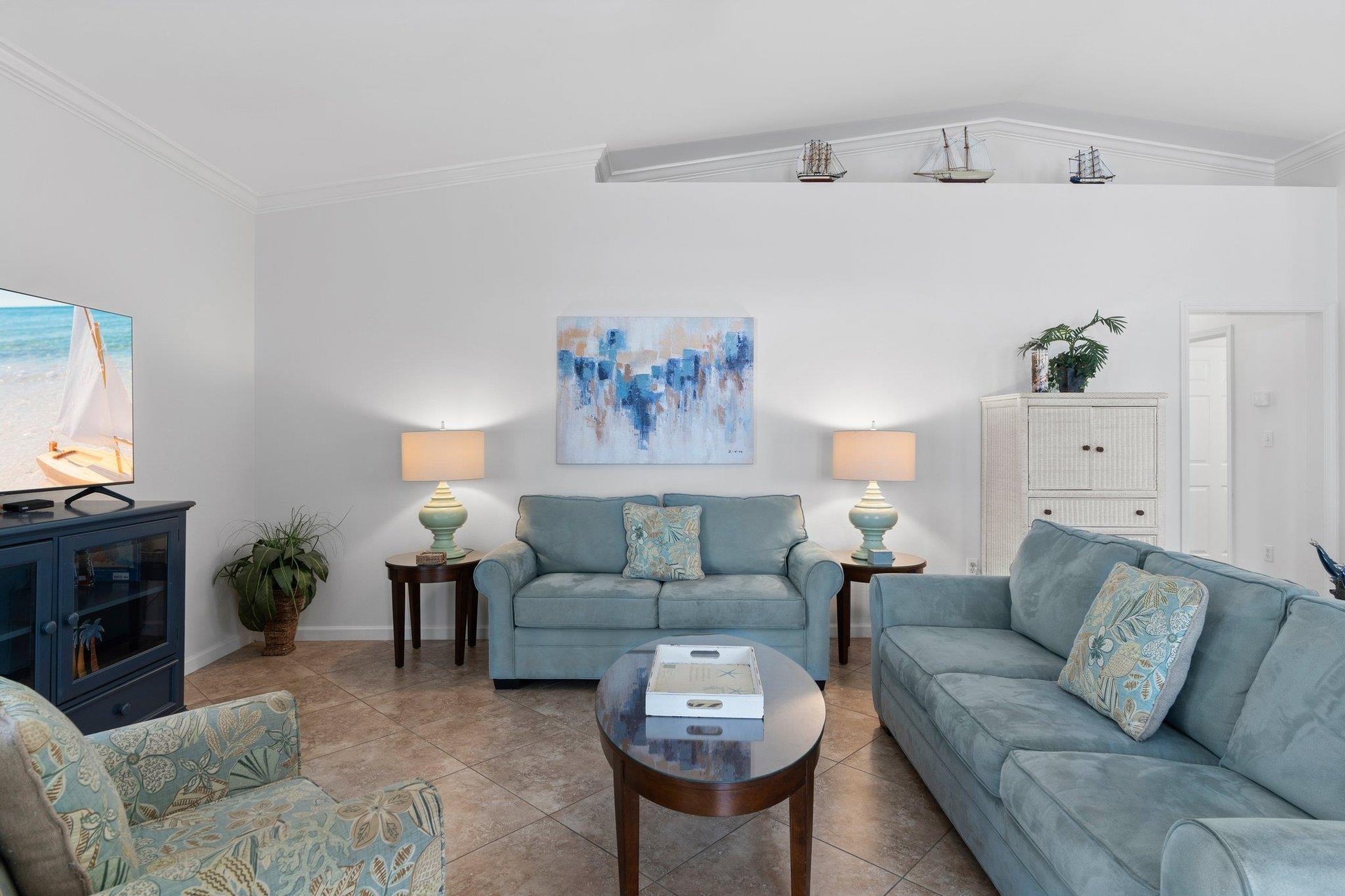 Living Area with plenty of seating