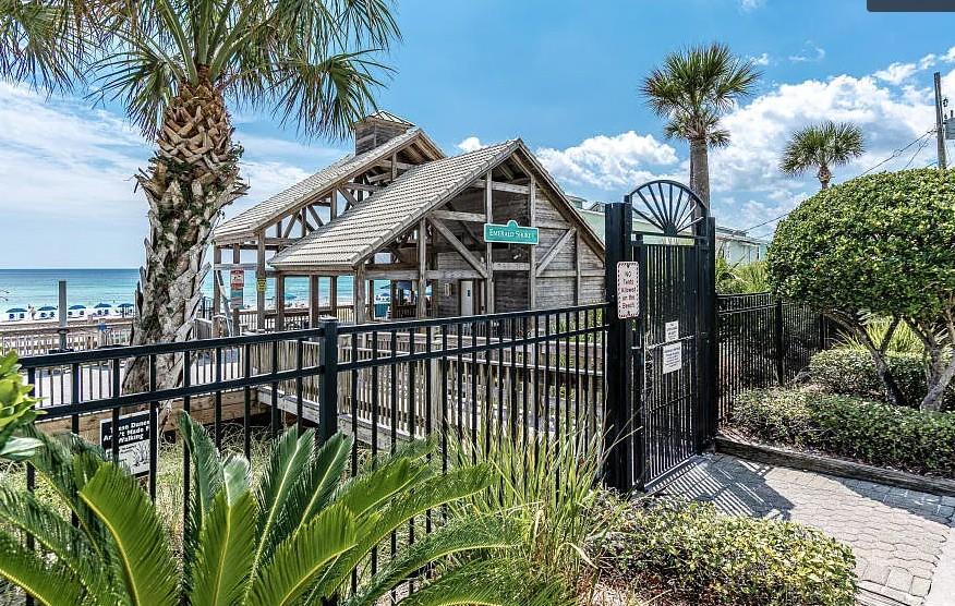 Gated Cummunity Beach Access