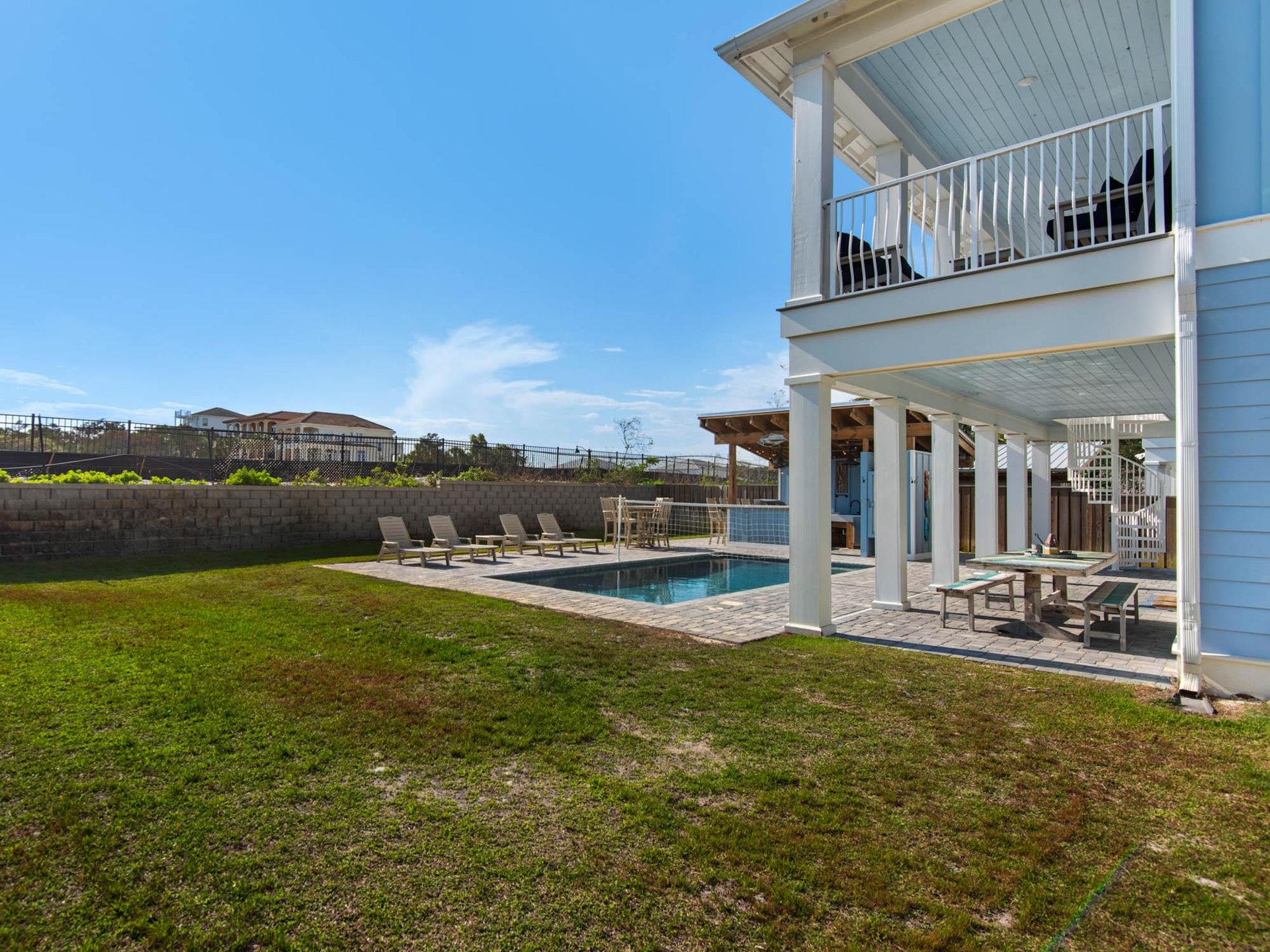 Large private back yard