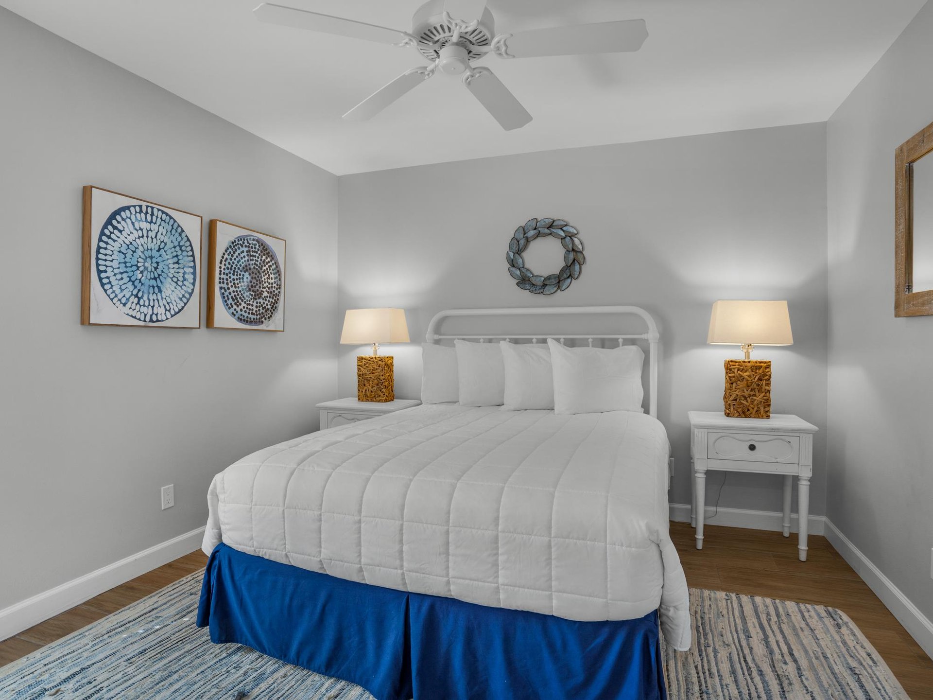 Bedroom 2 with Queen Bed