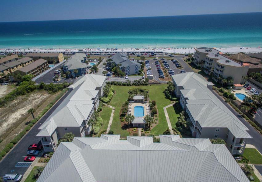 Just steps from the shore, this stunning condo offers the ideal blend of convenience and tropical beauty