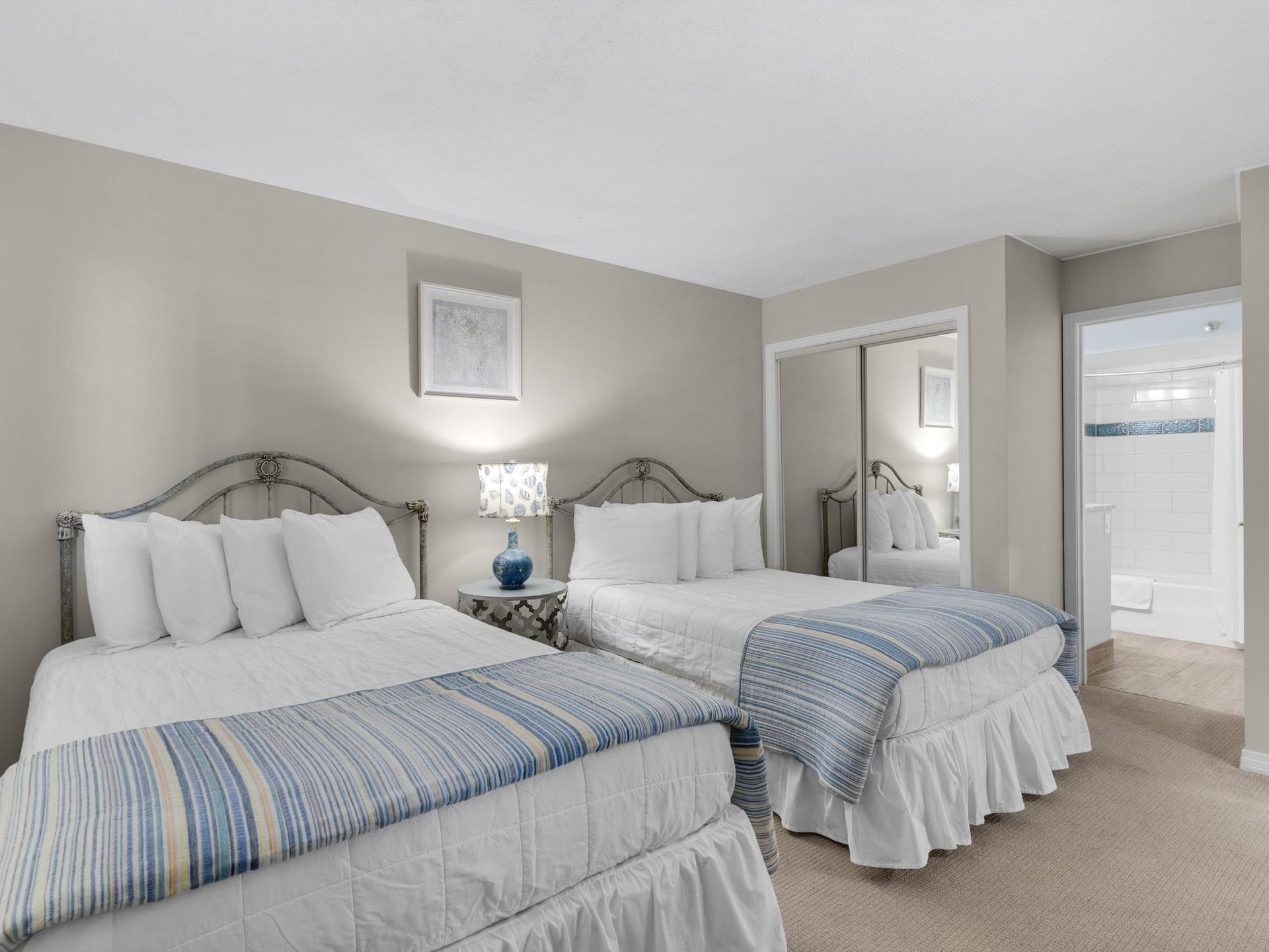 Guest Bedroom with direct Access to the Shared Guest Bathroom