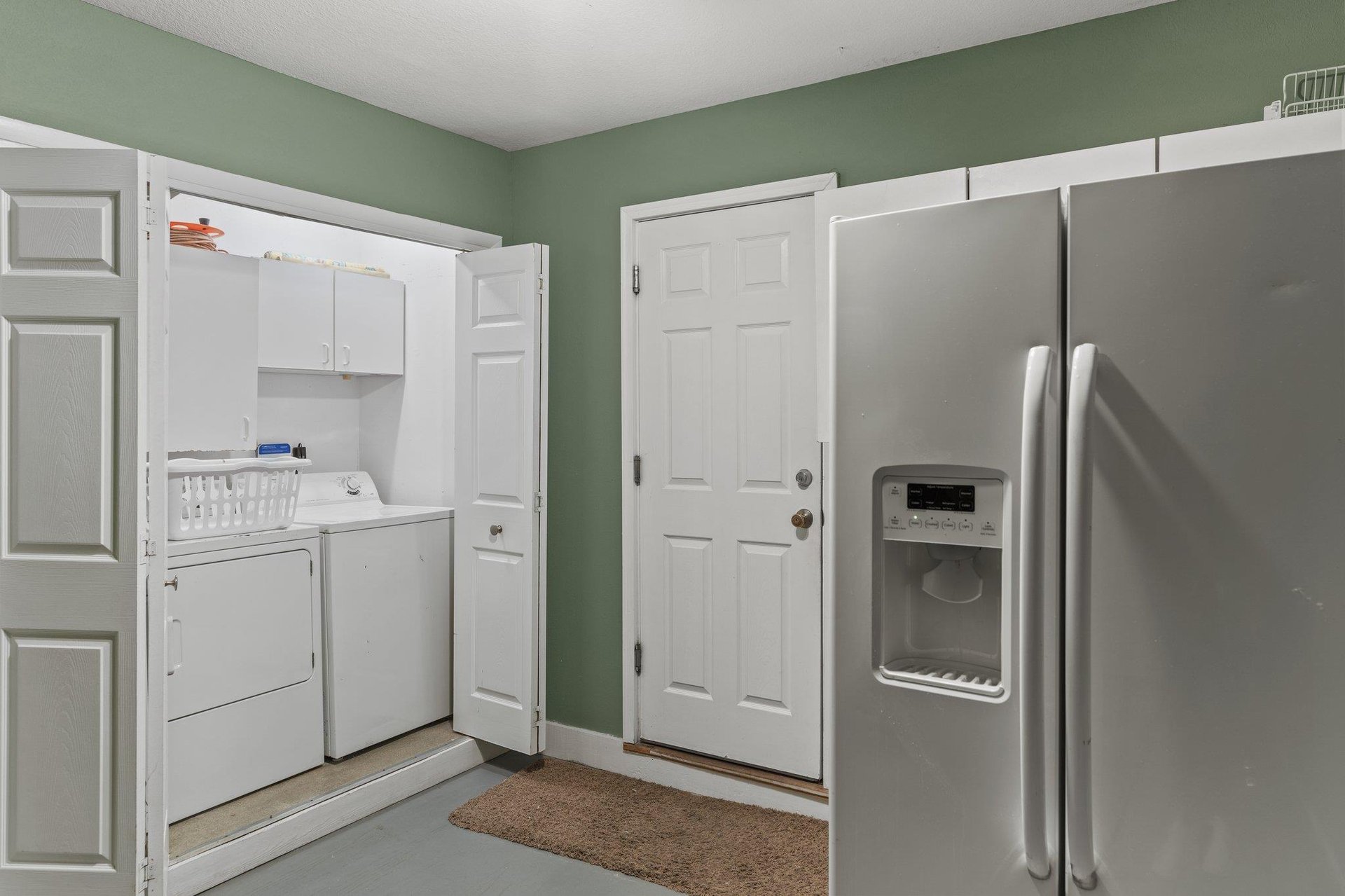 Enjoy convenient InUnit Laundry and an Extra Fridge in the Garage