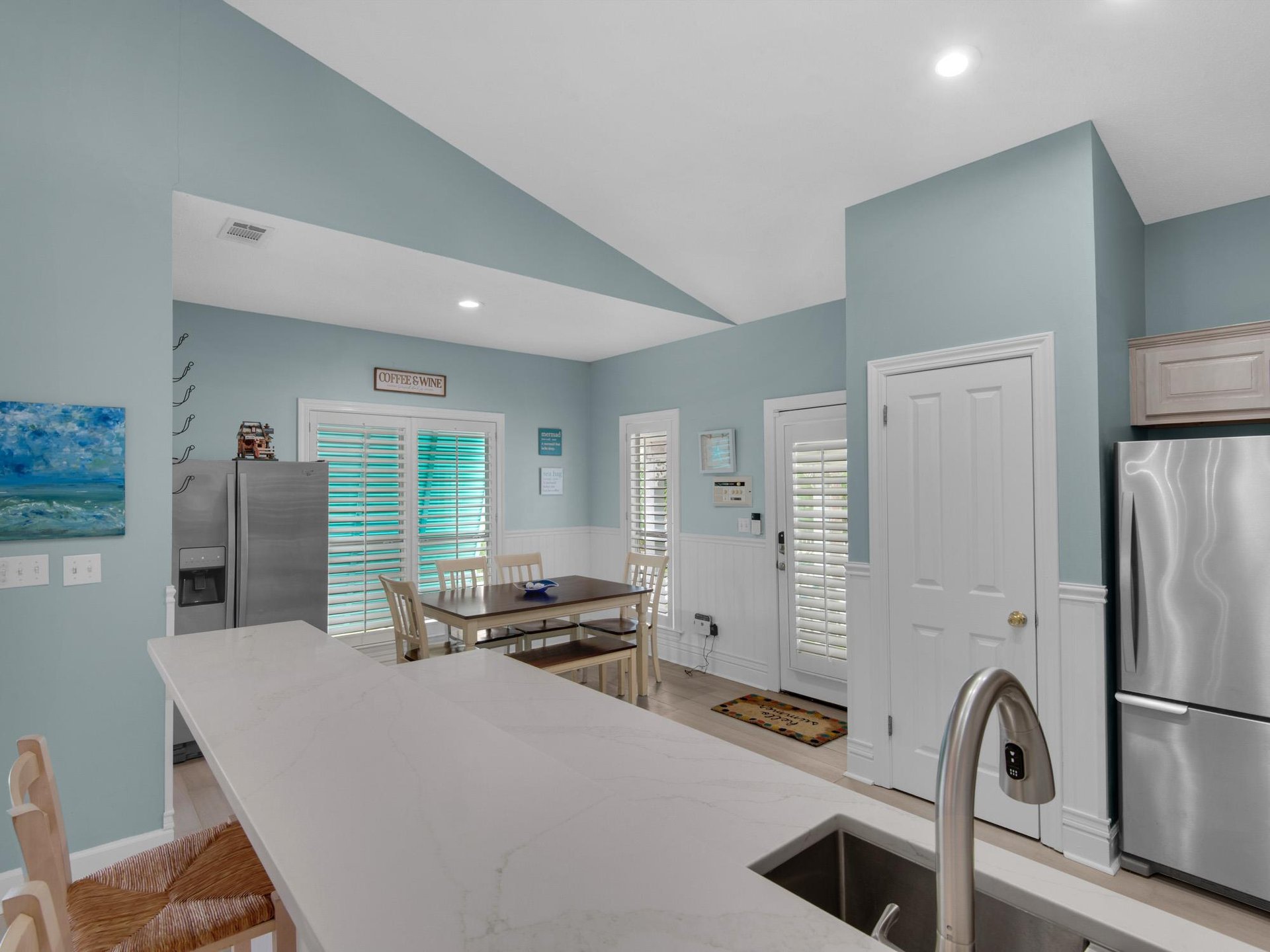 Kitchen Bar and Additional Dining Area