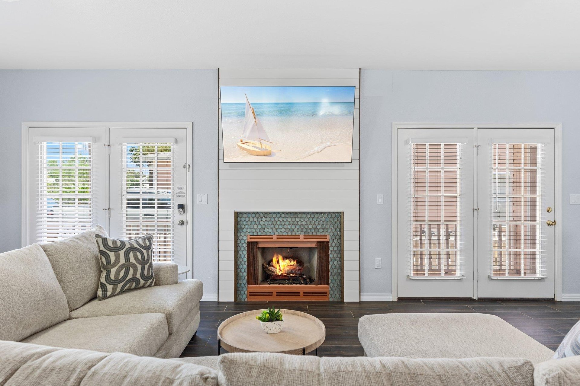 Living Room with Two Accesses to Front Porch