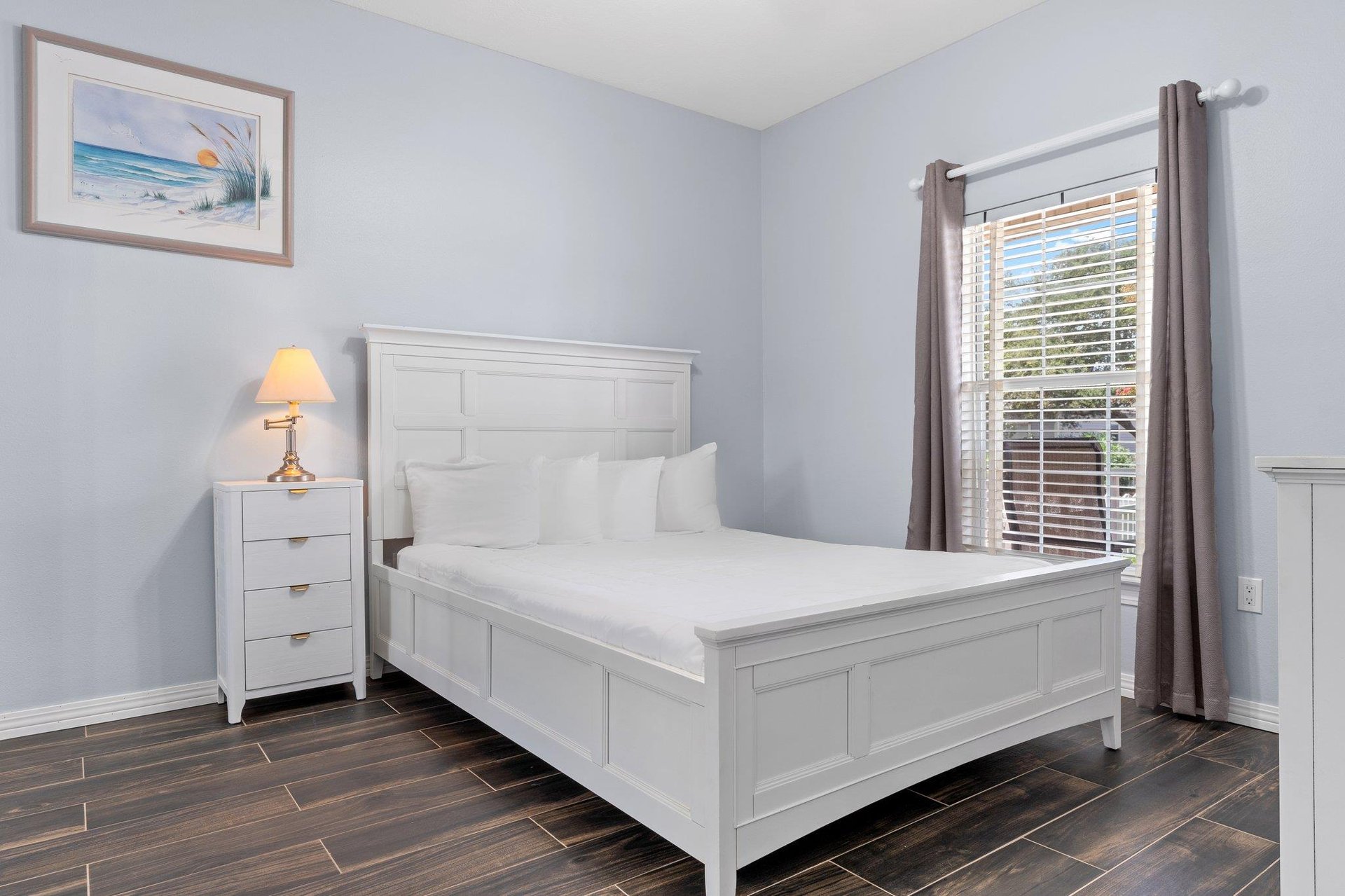 Bedroom 2 with Queen Bed