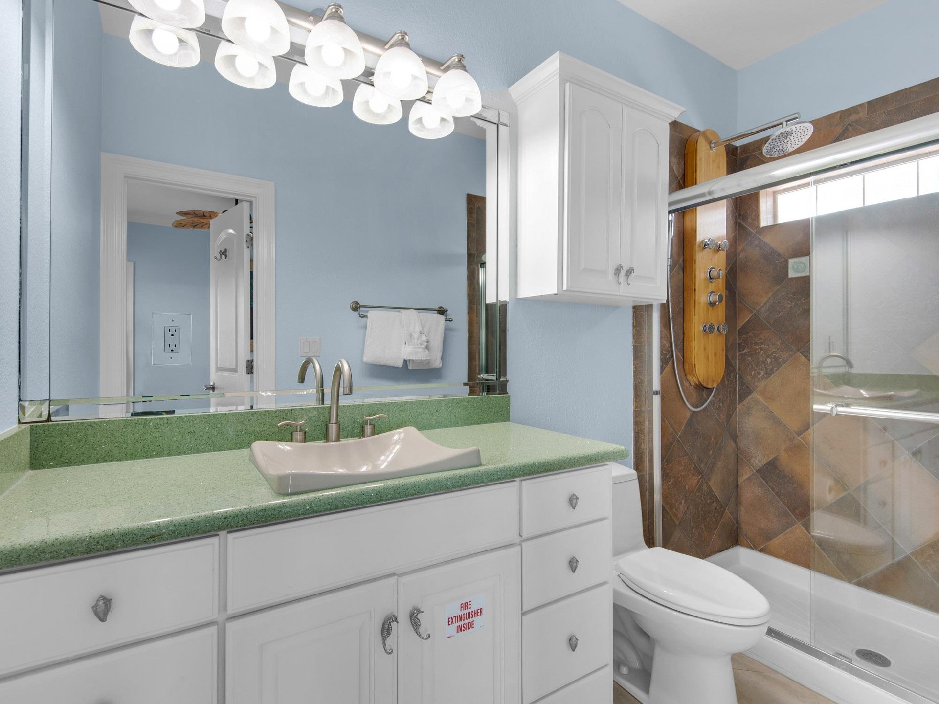 Bathroom 3  on 4th Floor