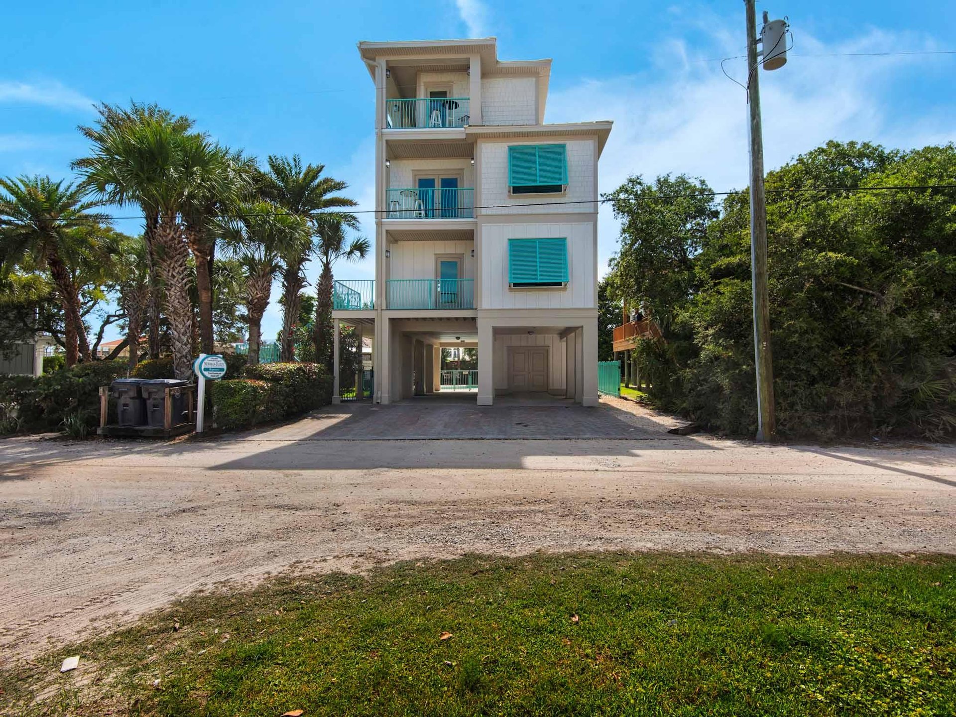 Regrouper Offers Plenty of Parking