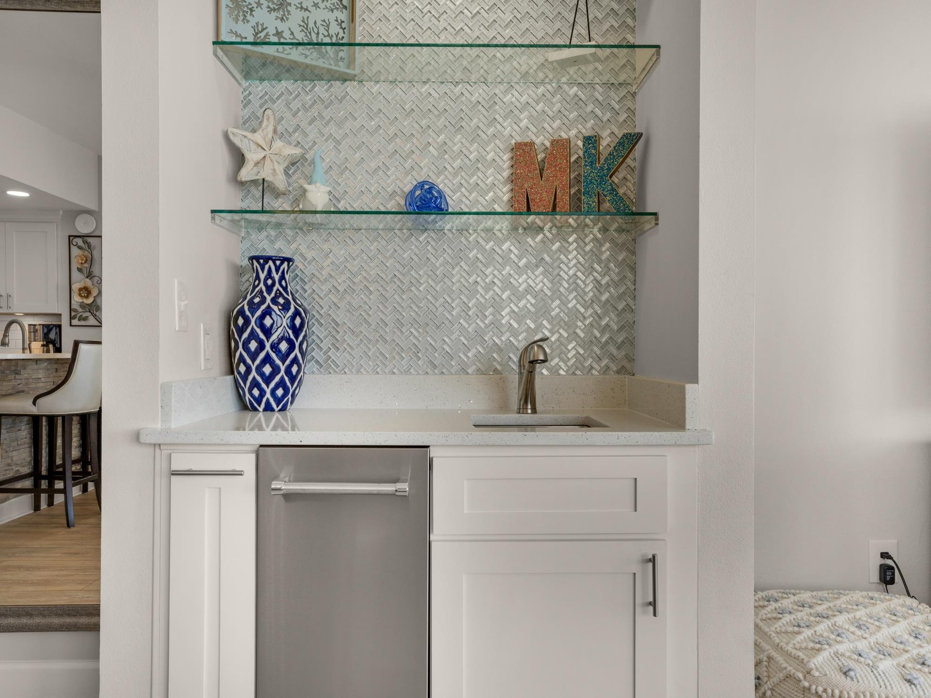 Wet Bar with Stand Alone Ice Maker