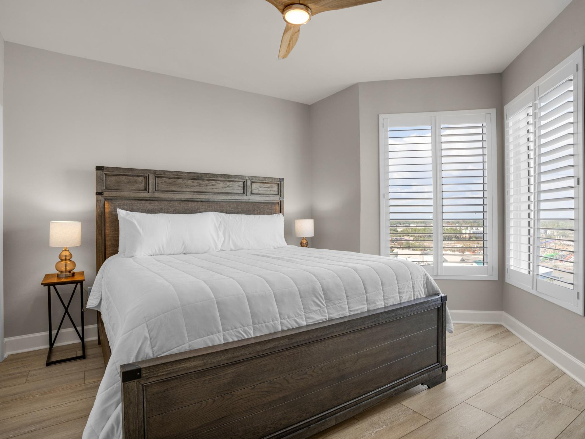 Bedroom 2 with King Bed