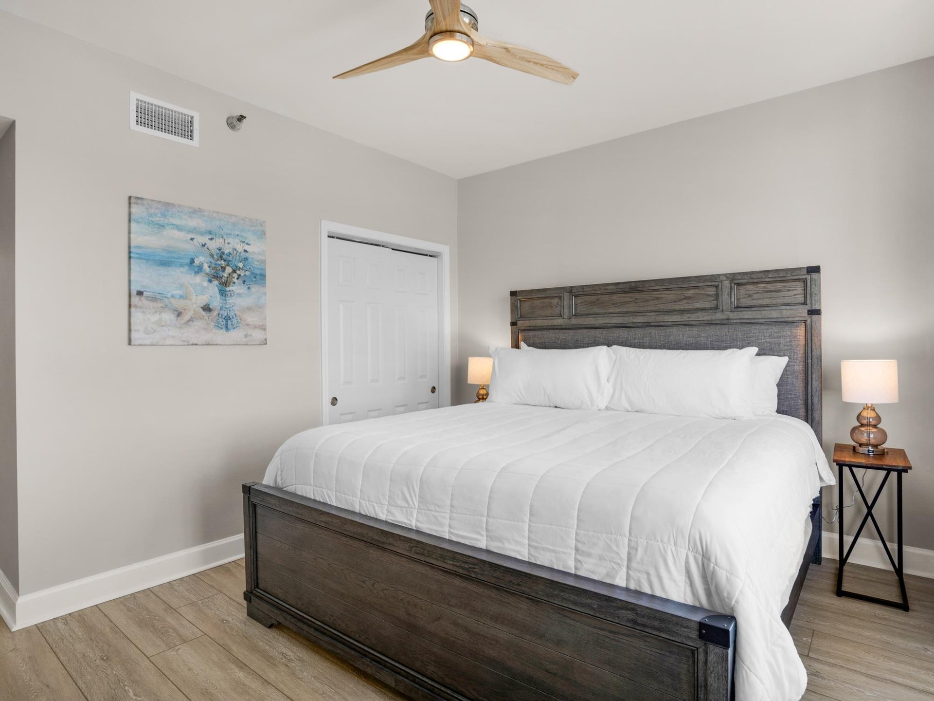 Bedroom 2 with King Bed