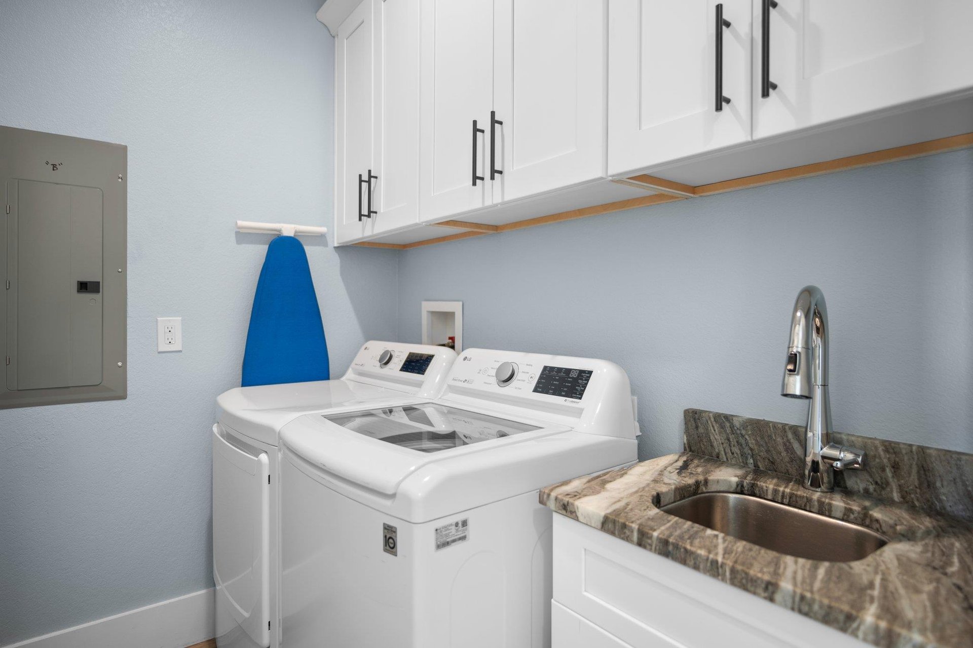 Laundry Room on 2nd Floor