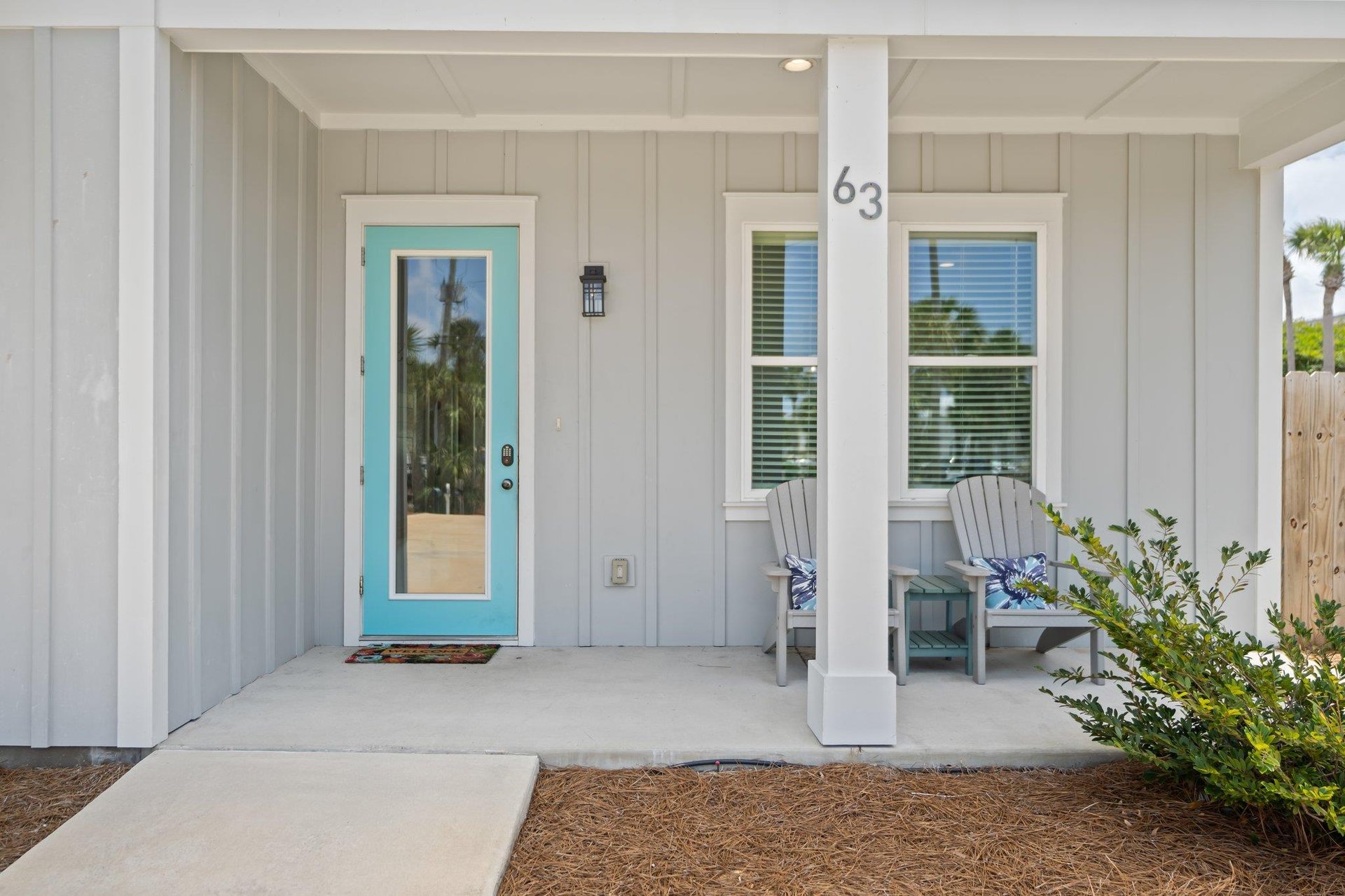 1st fl Porch with Seating