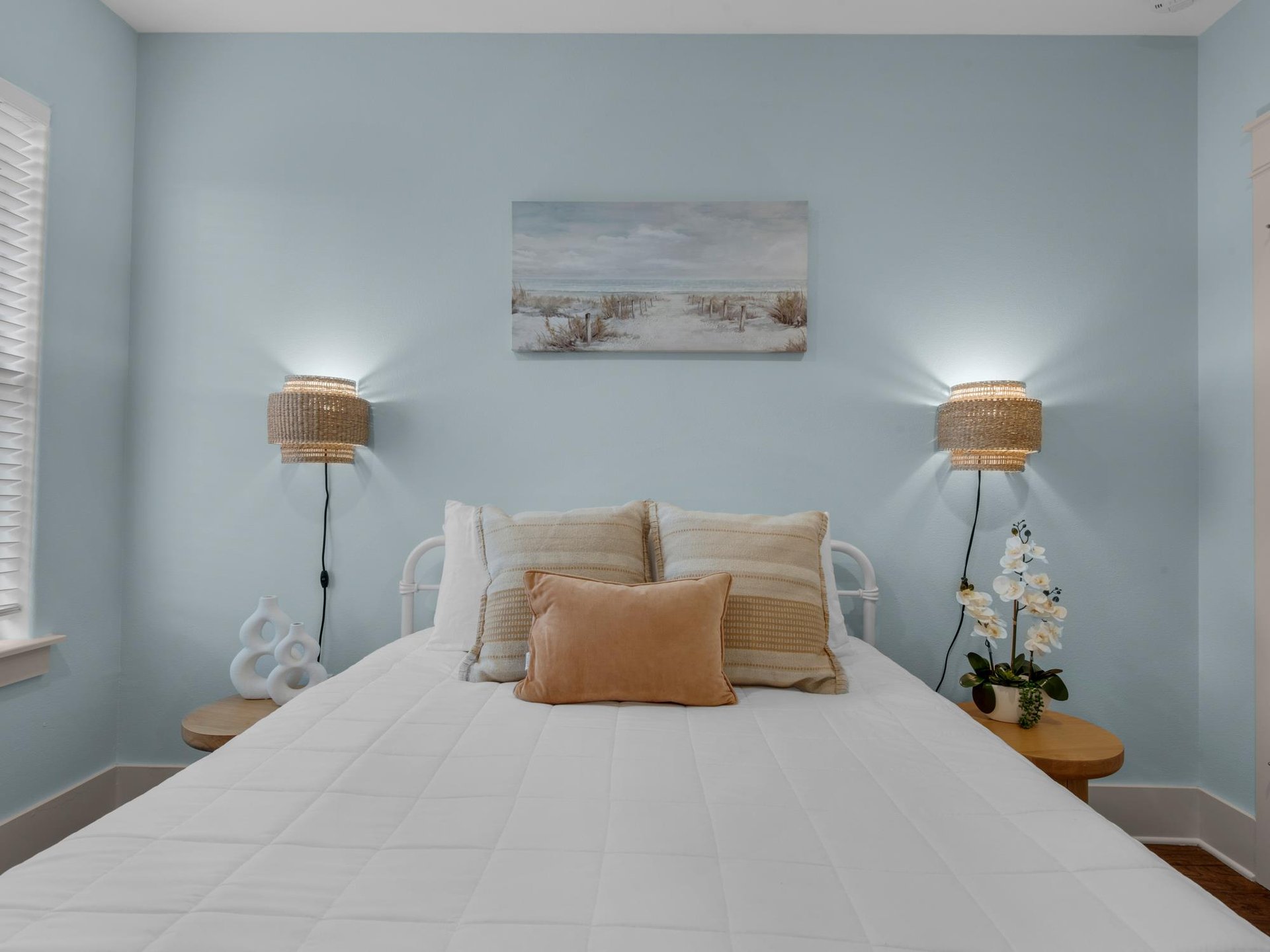 Bedroom 3 with Queen bed  2nd Floor