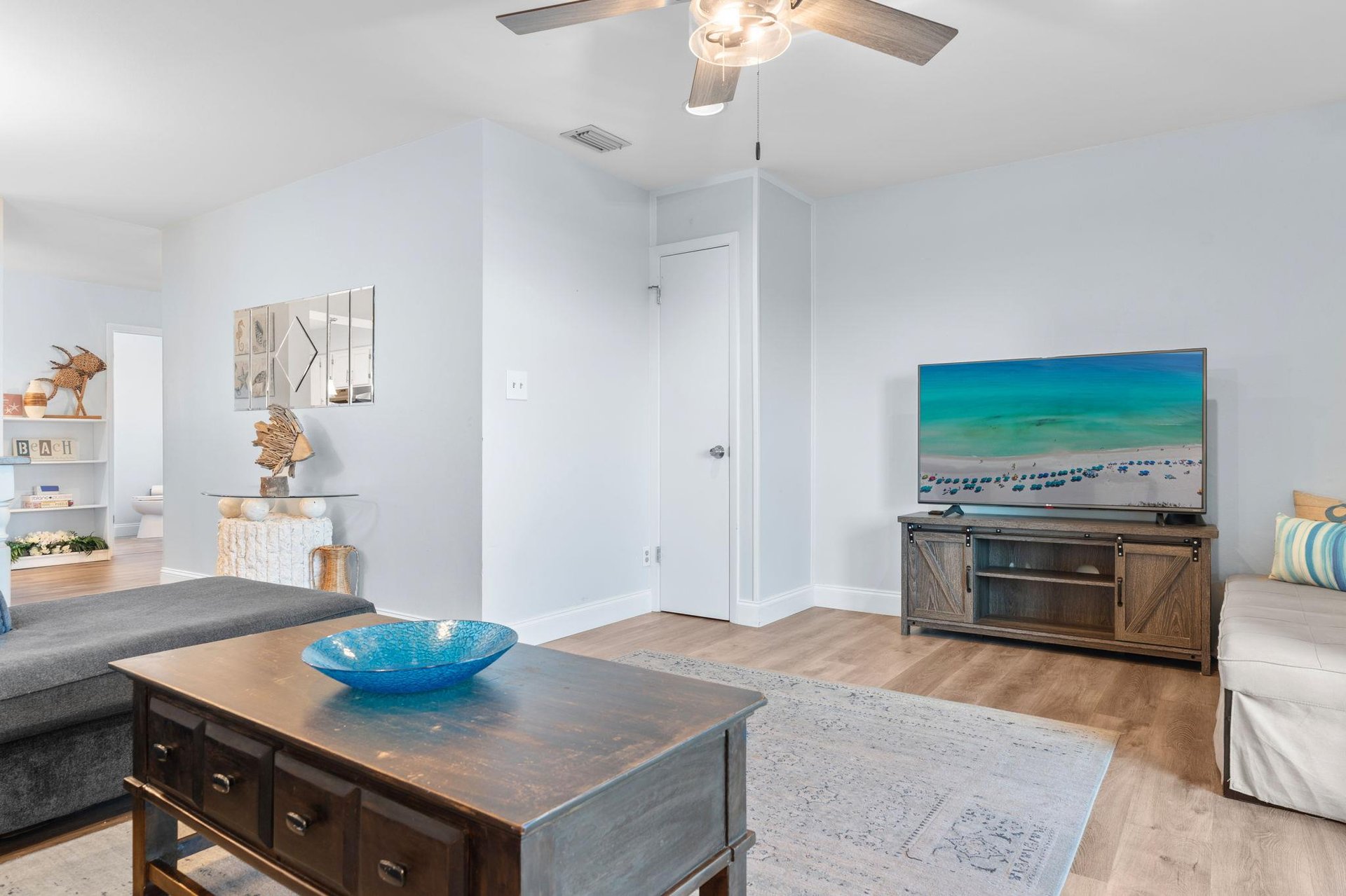 2nd Fl Living Room with Streaming Capable TV