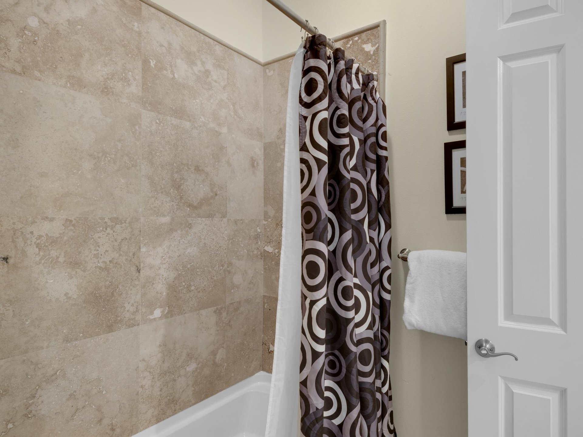 1st floor bathroom 1 with tub shower combo