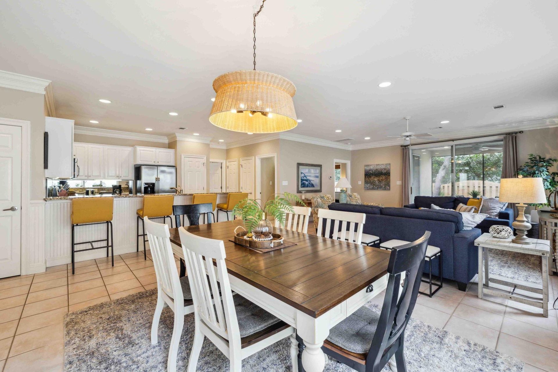 Dining, Living and Kitchen Areas