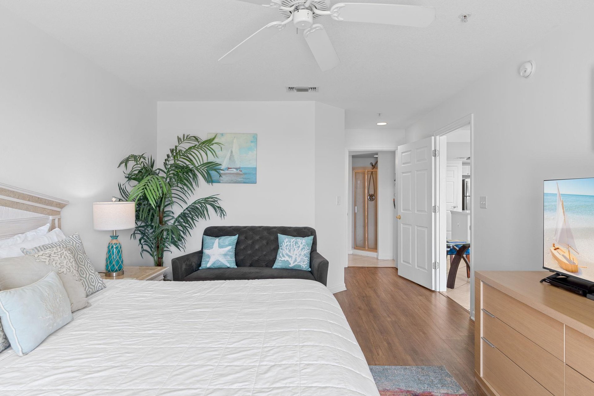 Primary Bedroom with Seating