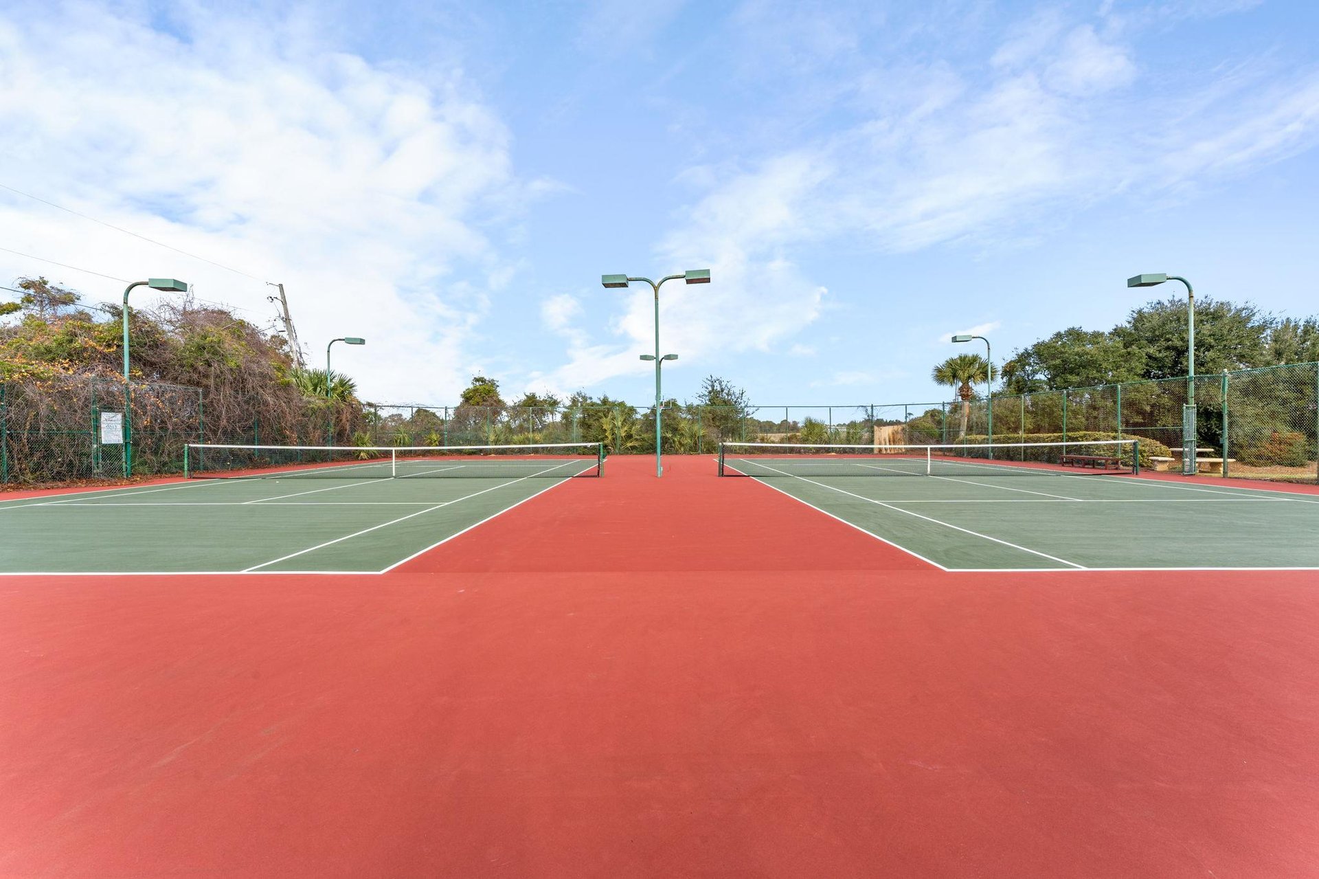 Complex tennis courts