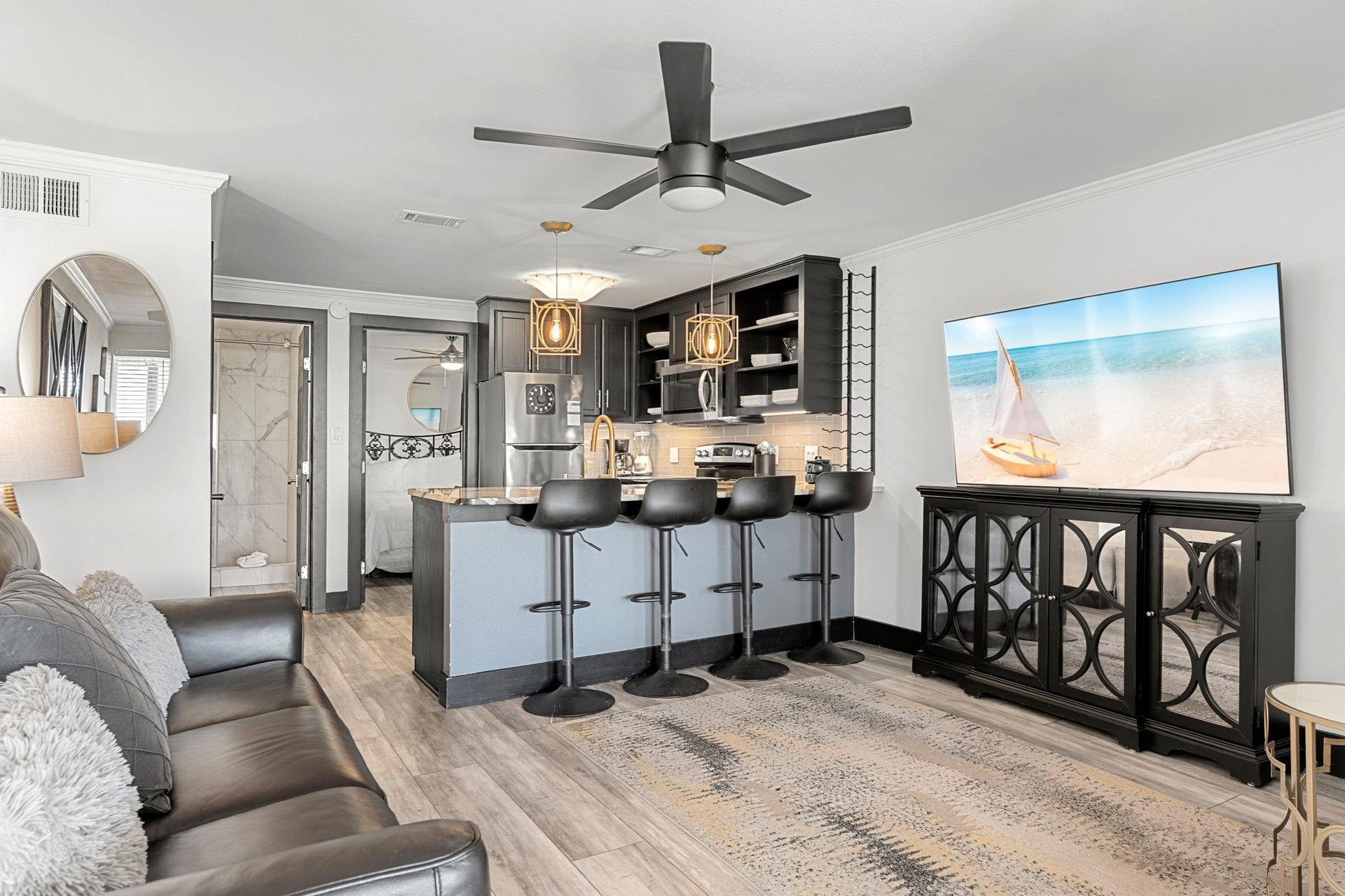 Spacious Living Area on Beach Level