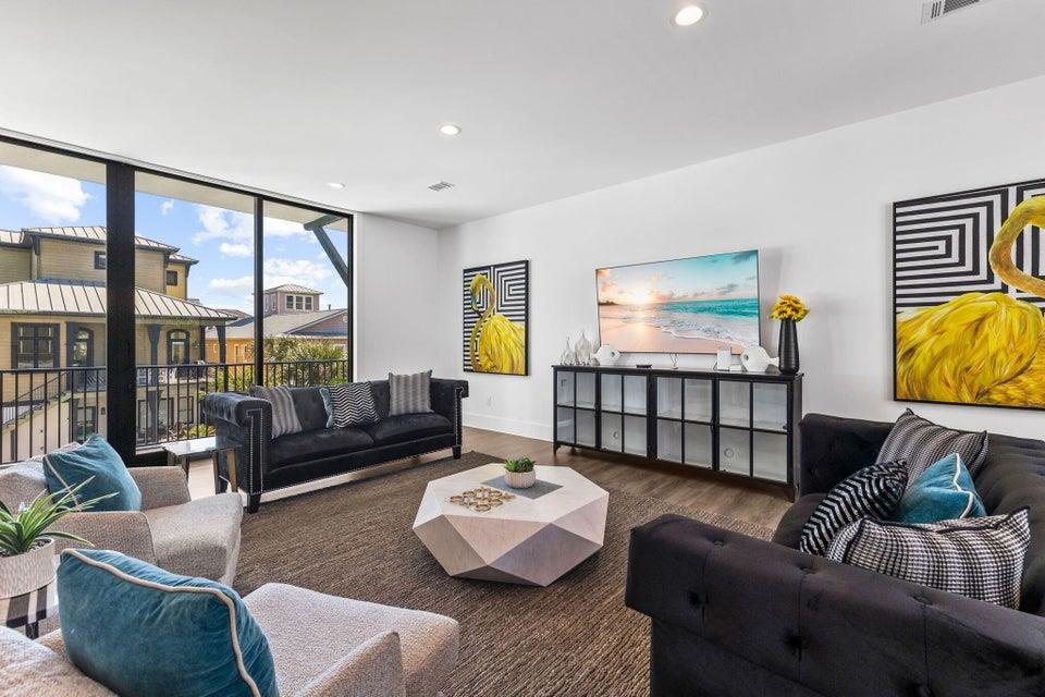 Living Area on 2nd Floor with Flat Screen TV